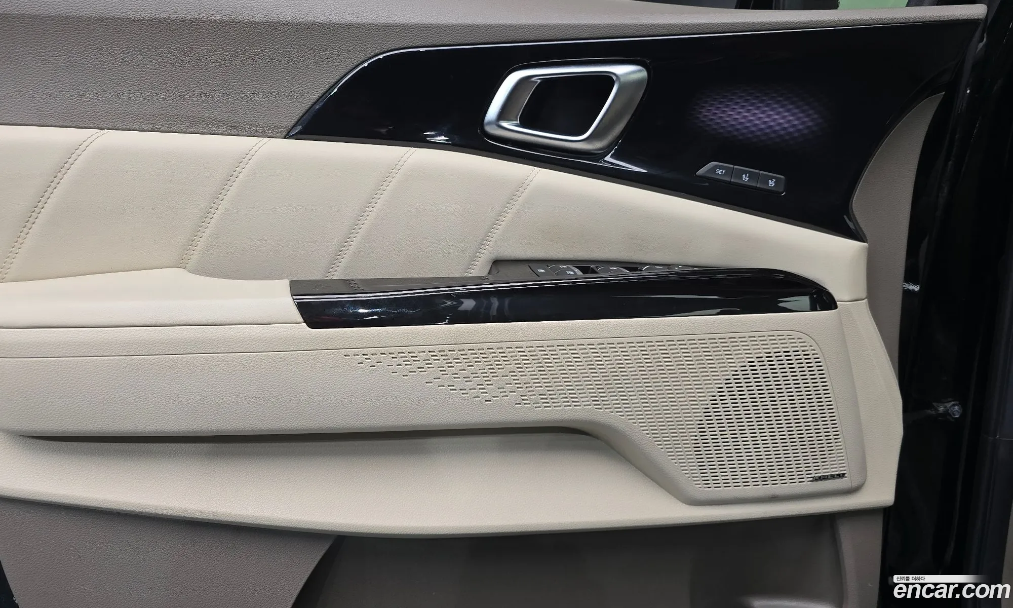 Kia Carnival 2022 — 7
