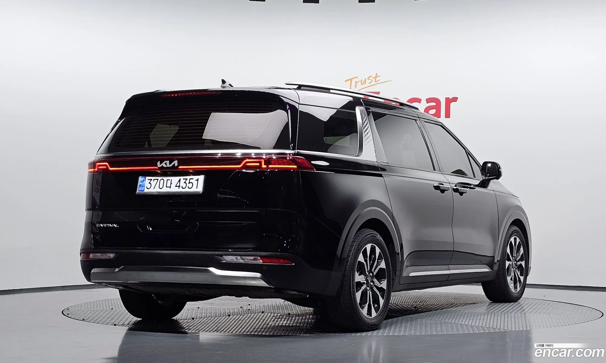 Kia Carnival 2022 — 18