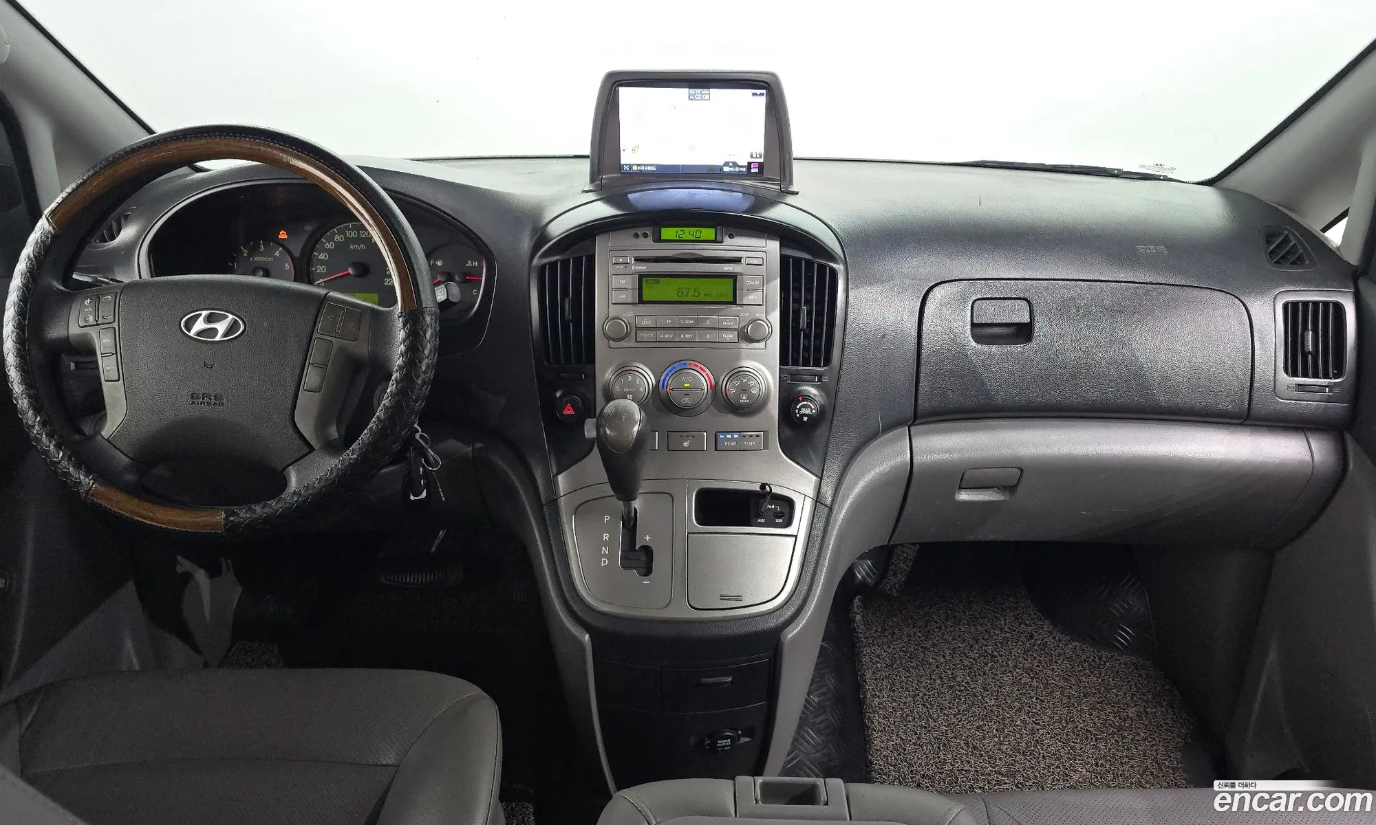 Hyundai Grand Starex 2012 — 12