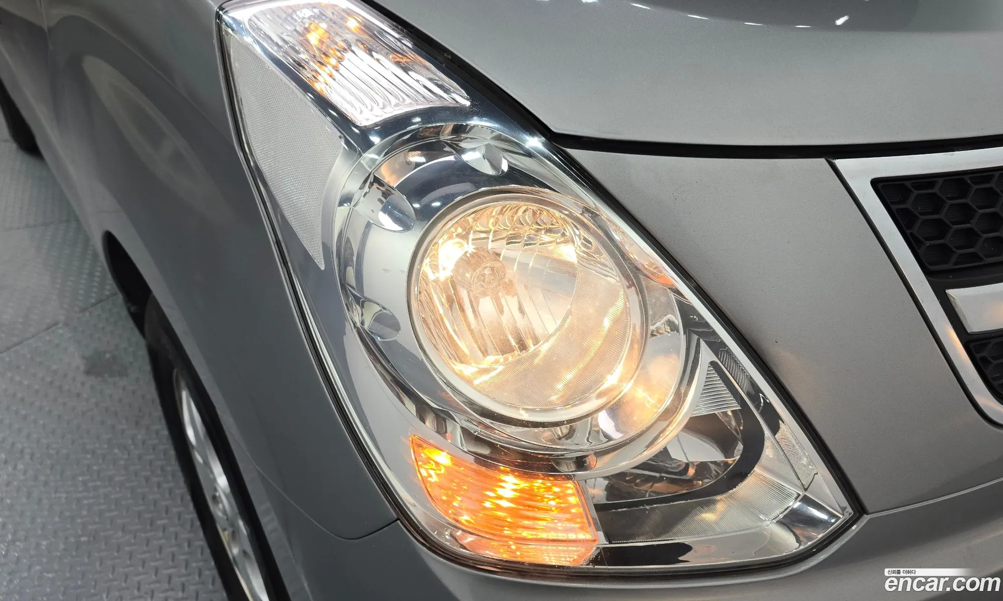 Hyundai Grand Starex 2012 — 17