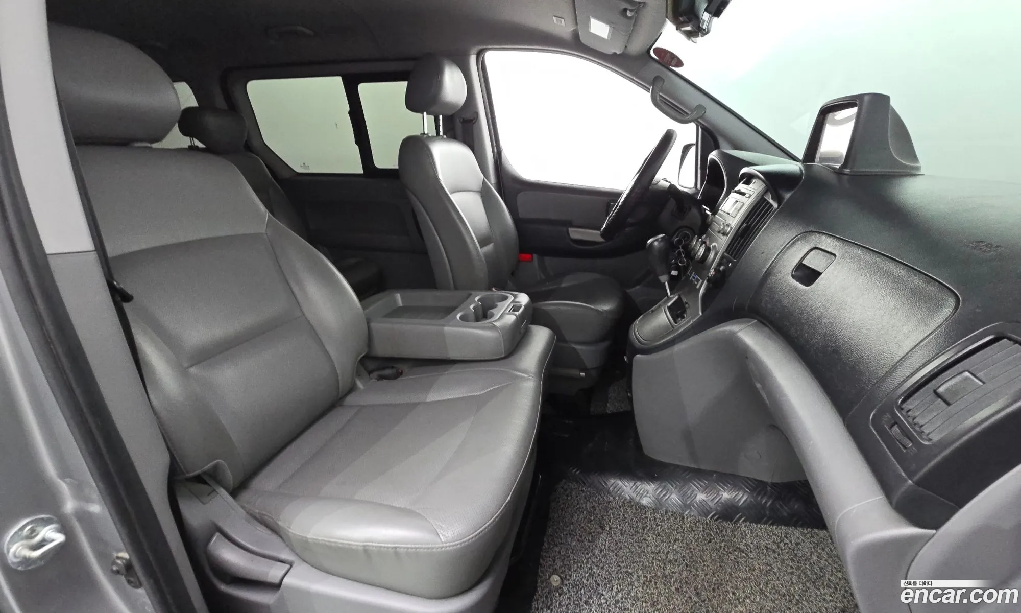 Hyundai Grand Starex 2012 — 3