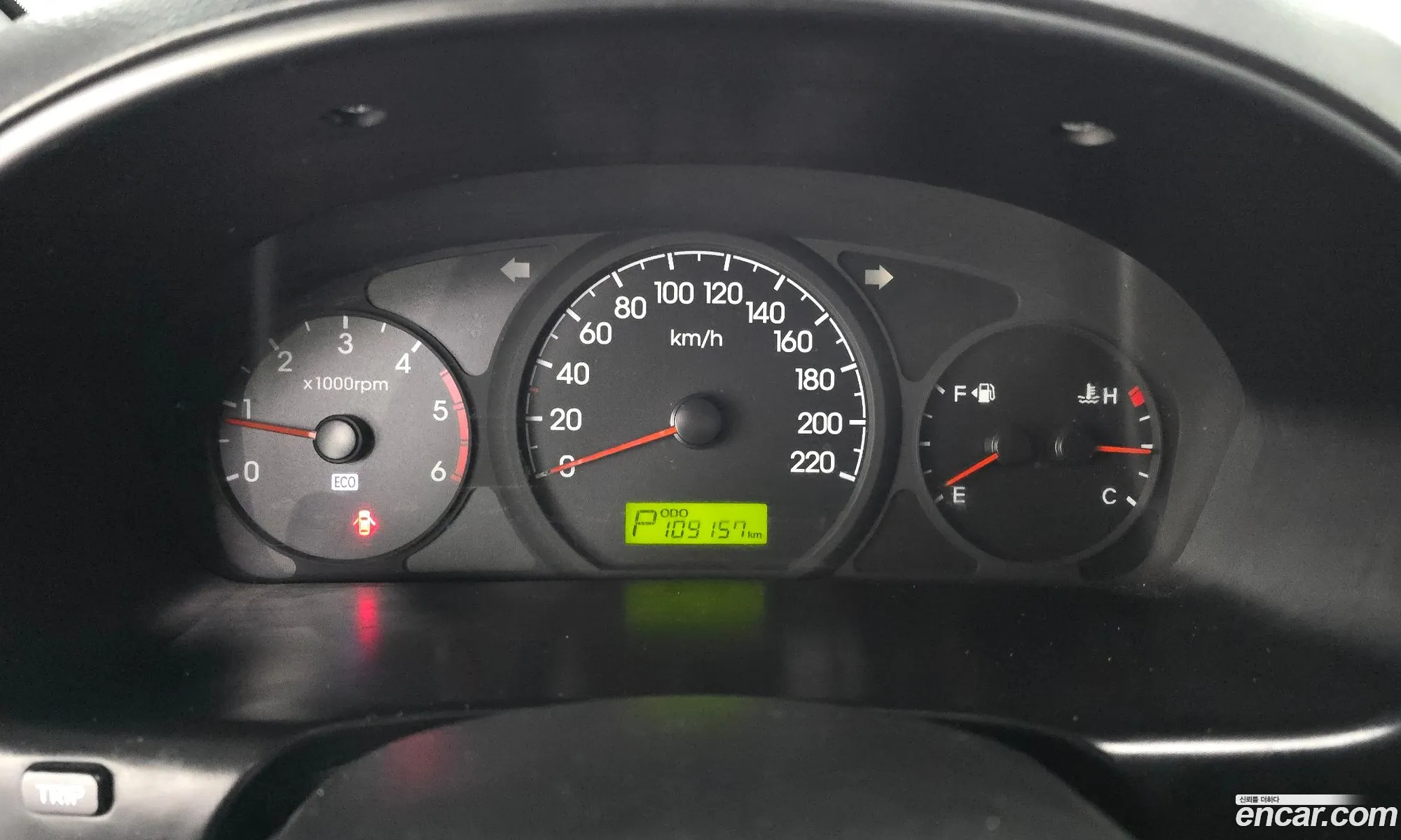 Hyundai Grand Starex 2012 — 28