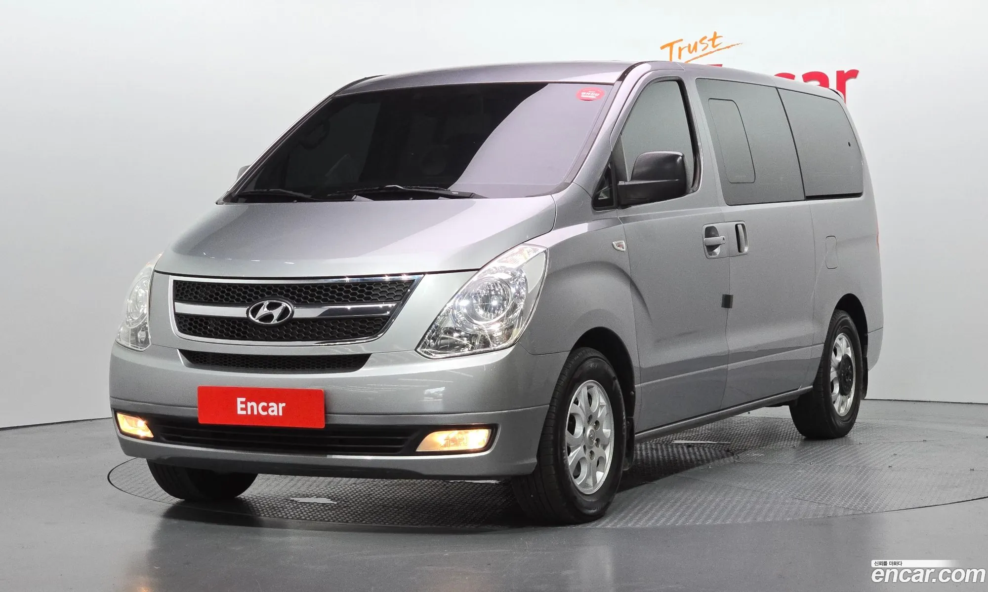 Hyundai Grand Starex 2012 — 21