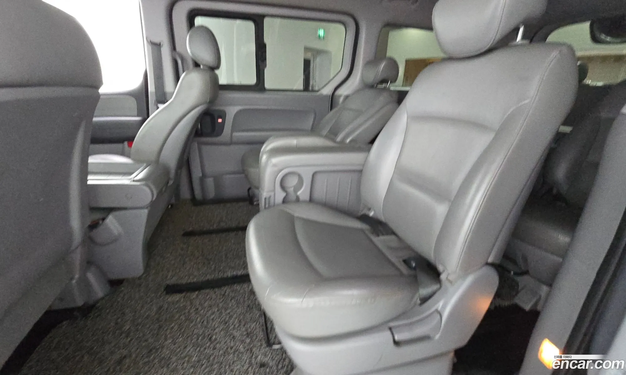Hyundai Grand Starex 2012 — 2