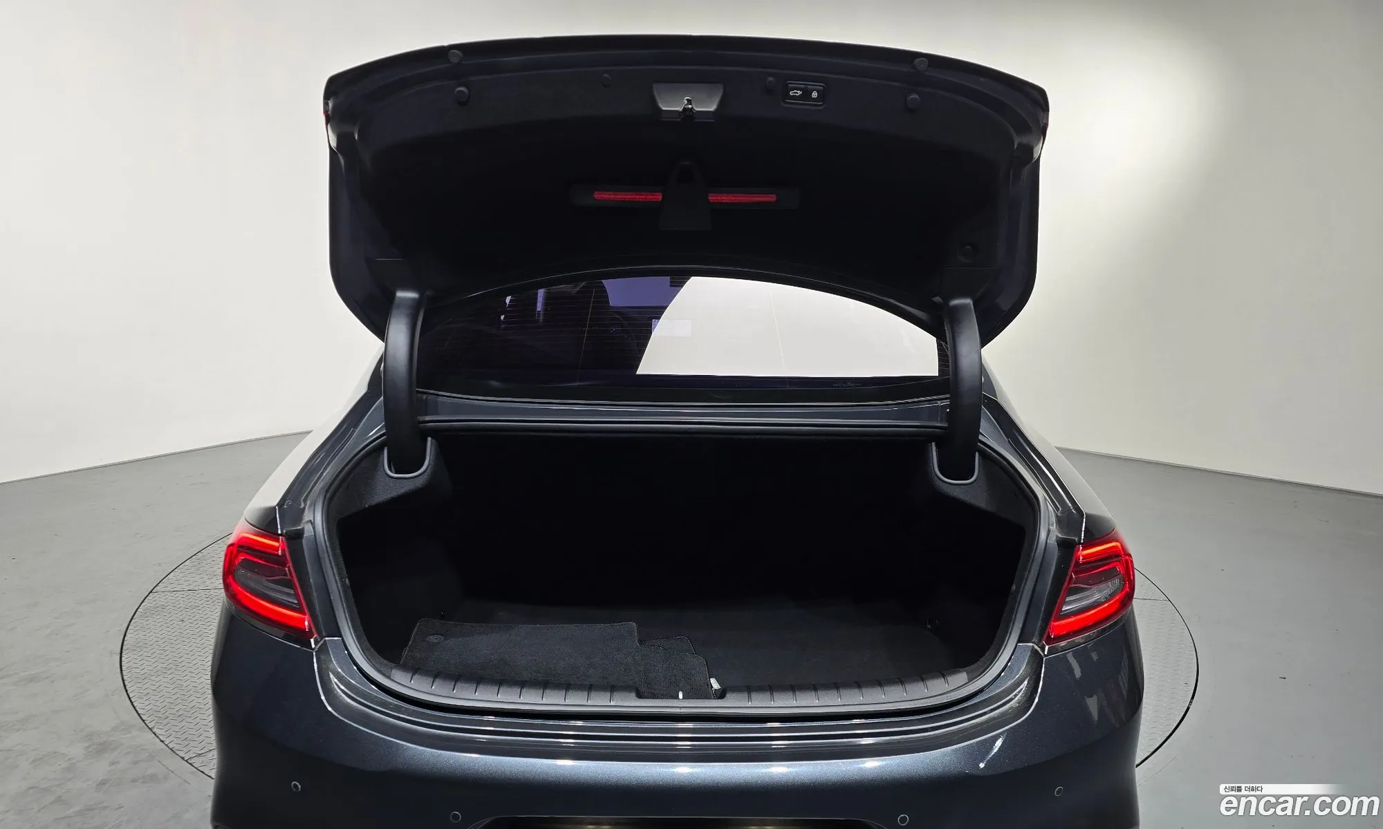 Hyundai Grandeur IG 2018 — 30