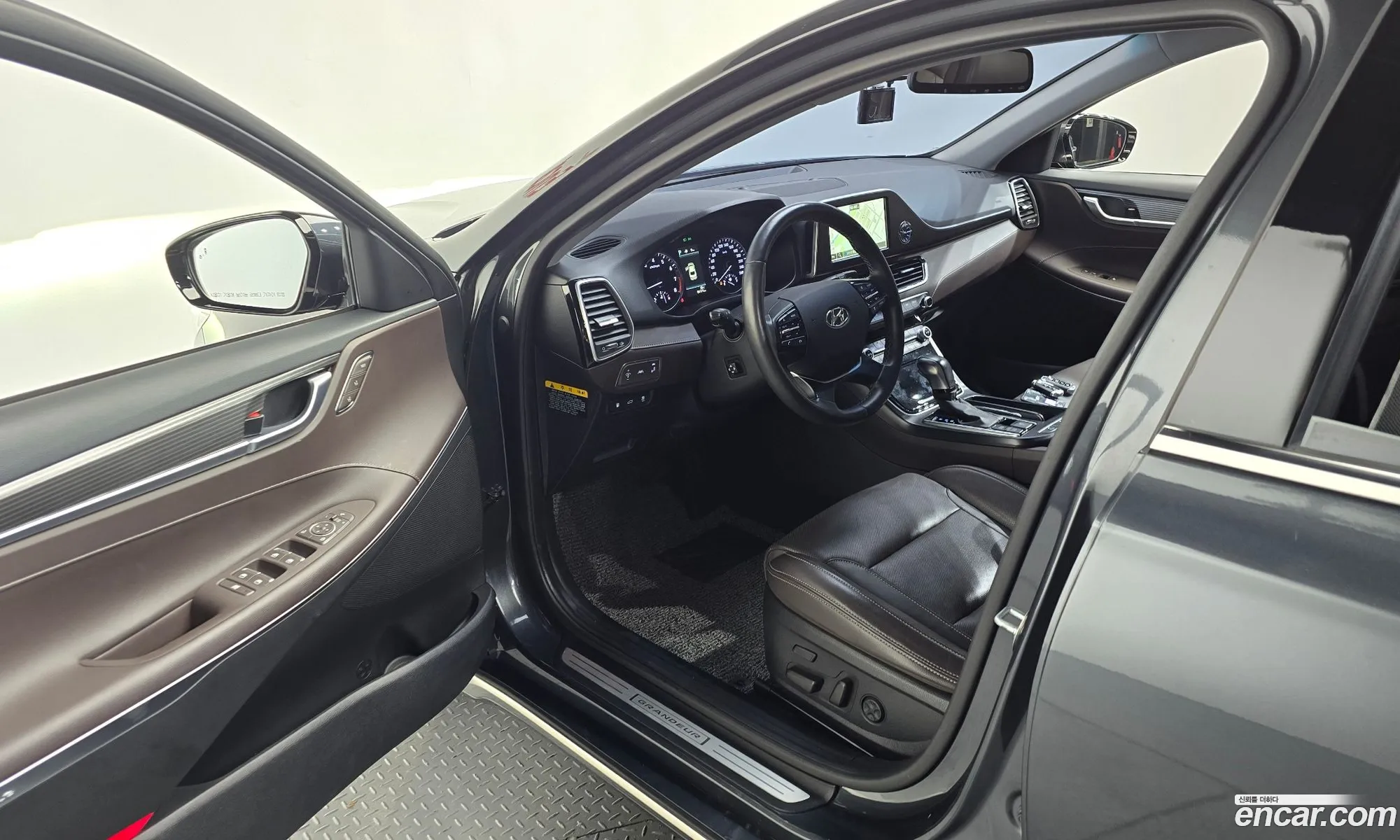 Hyundai Grandeur IG 2018 — 36