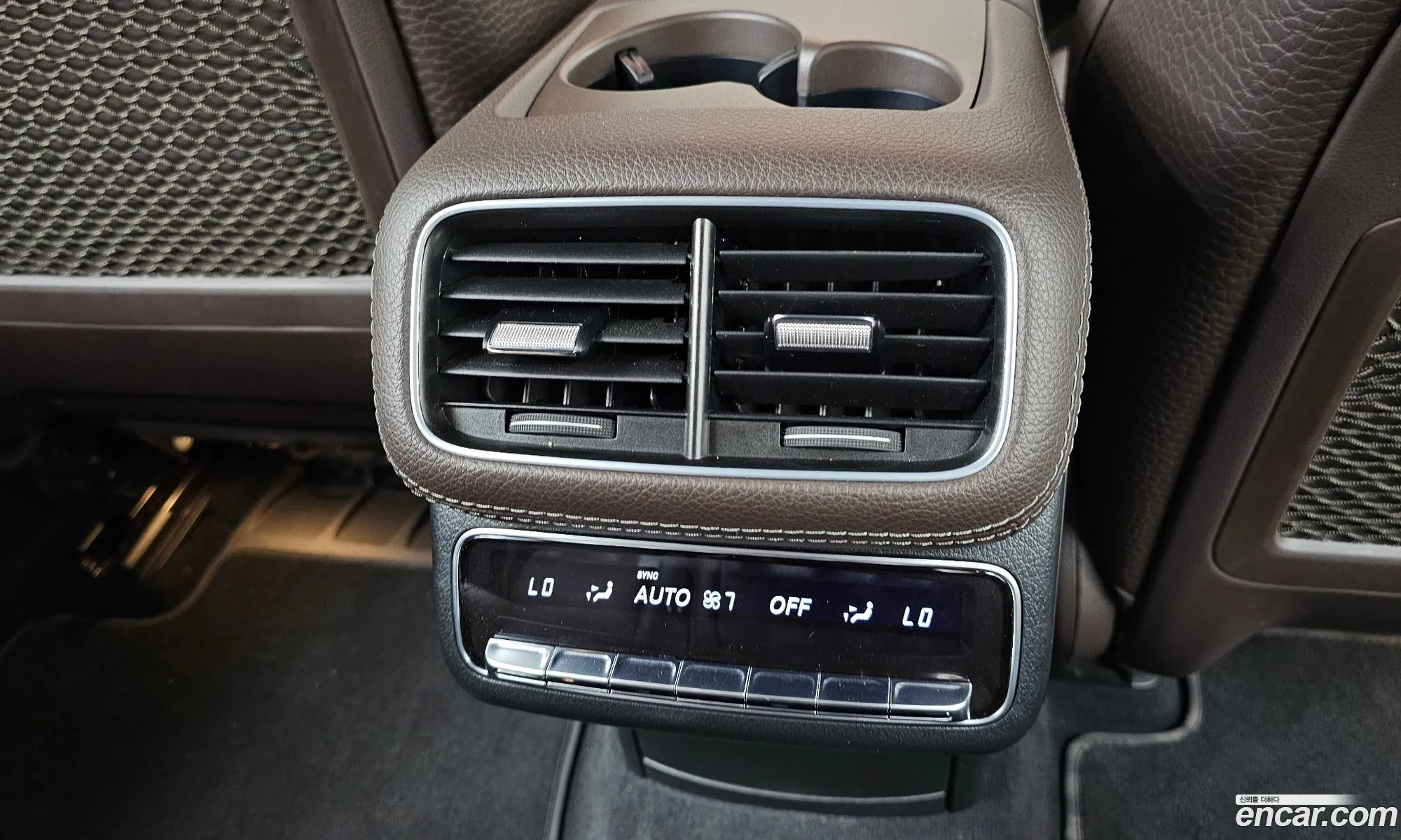 Mercedes-Benz GLS-Class X167 2022 — 32