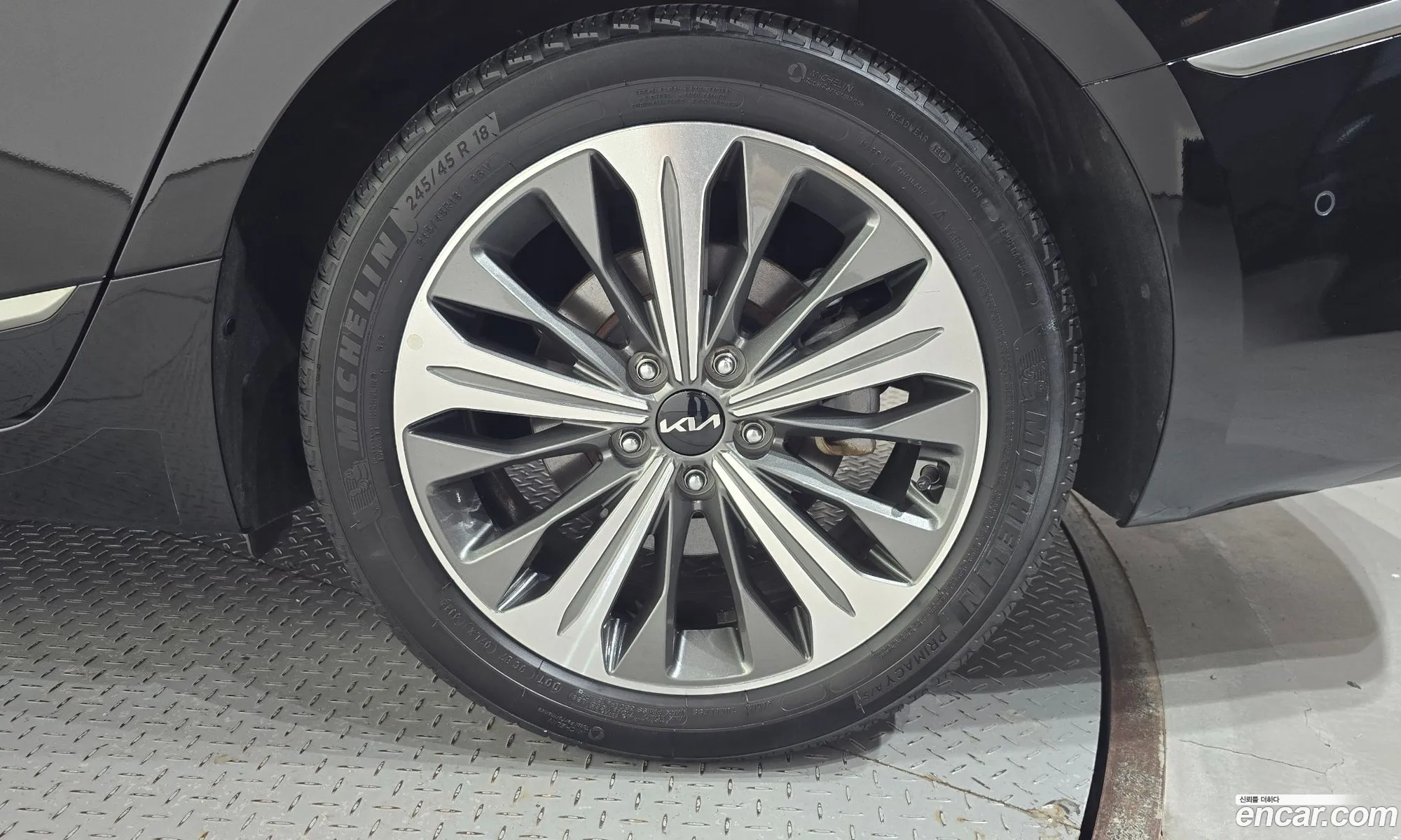 Kia K8 Hybrid 2023 — 10