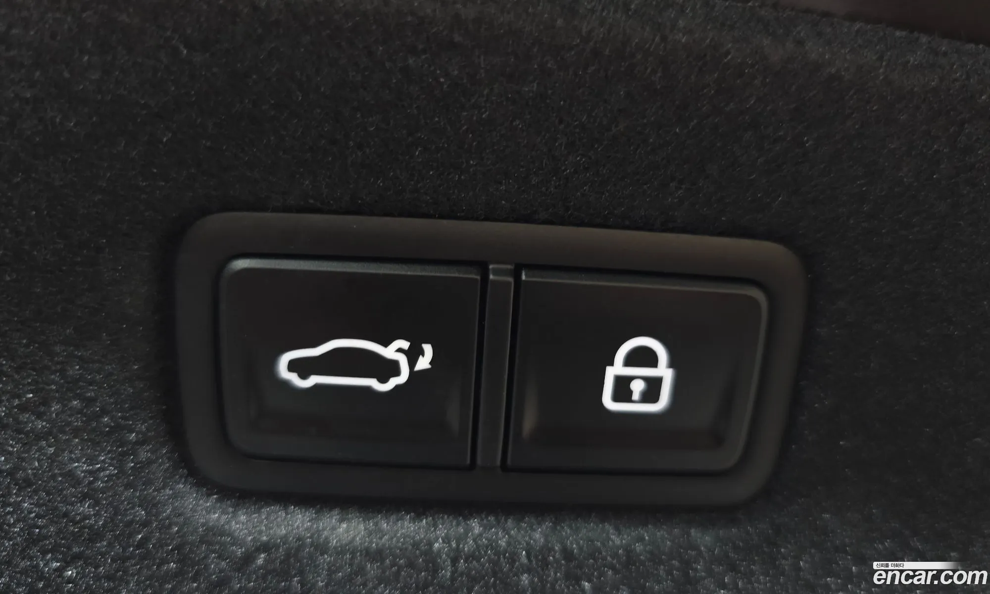 Kia K8 Hybrid 2023 — 8