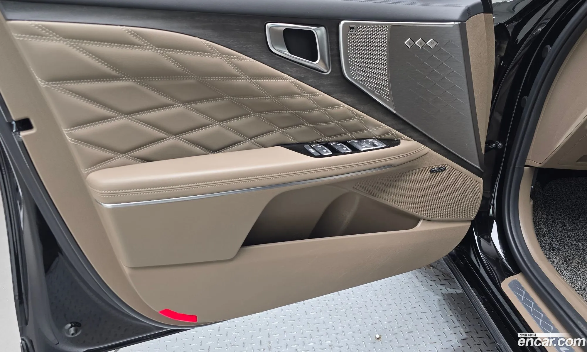 Kia K8 Hybrid 2023 — 30