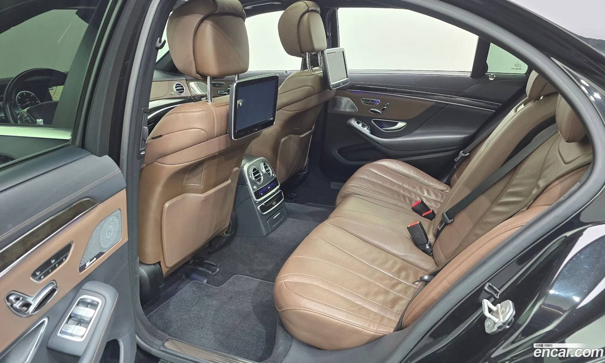Mercedes-Benz S-Class W222 2015 WDDUG3CB9FA165243 — 14
