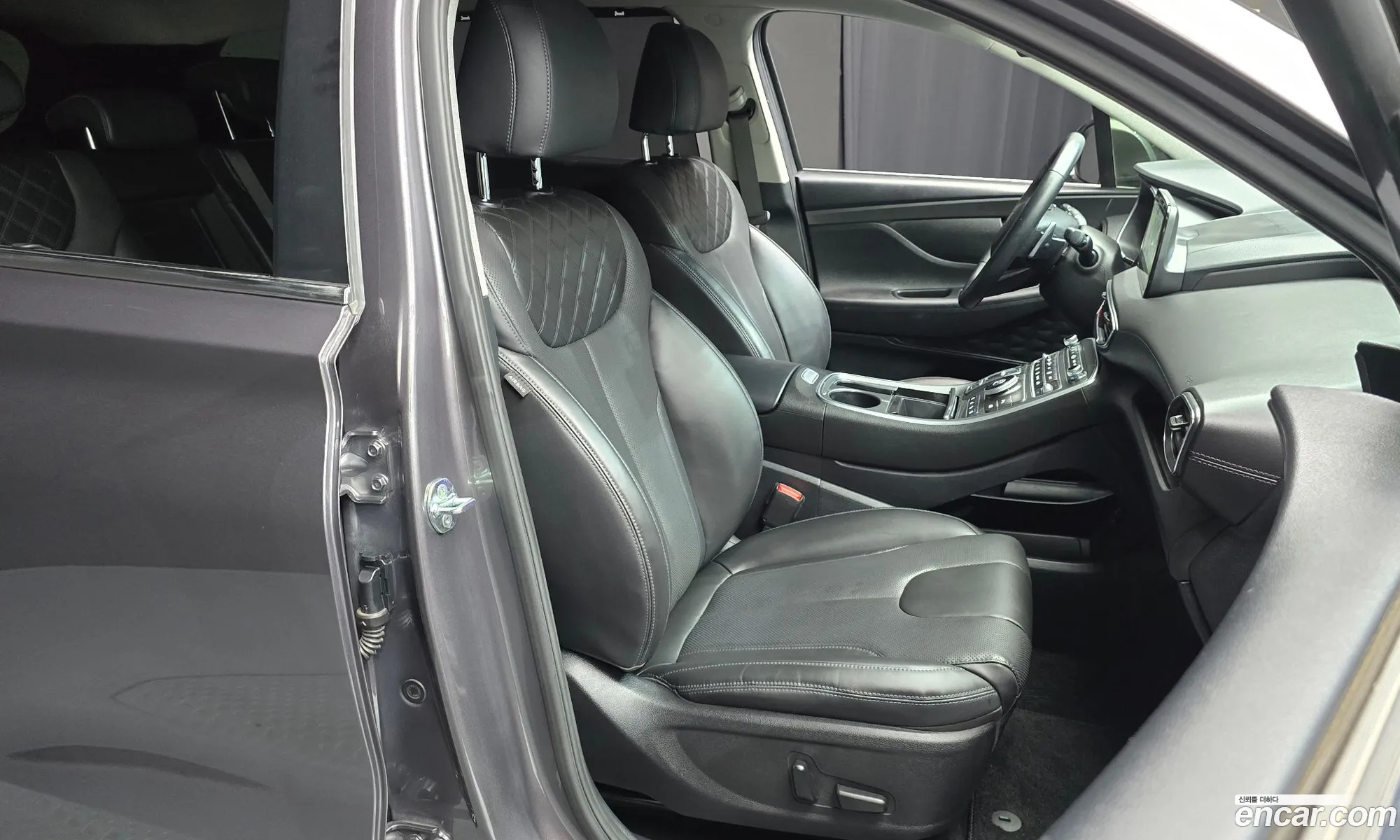 Hyundai Santa Fe 2022 — 28