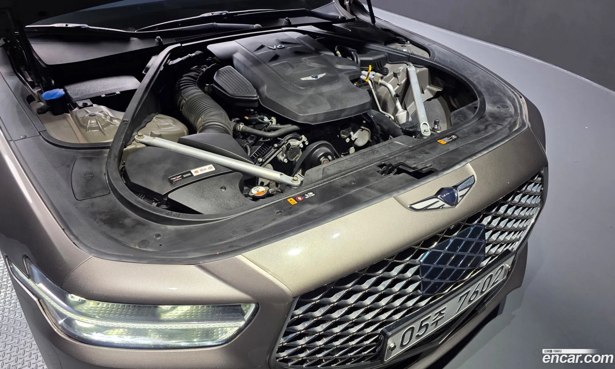 Genesis G90 2019 — 18