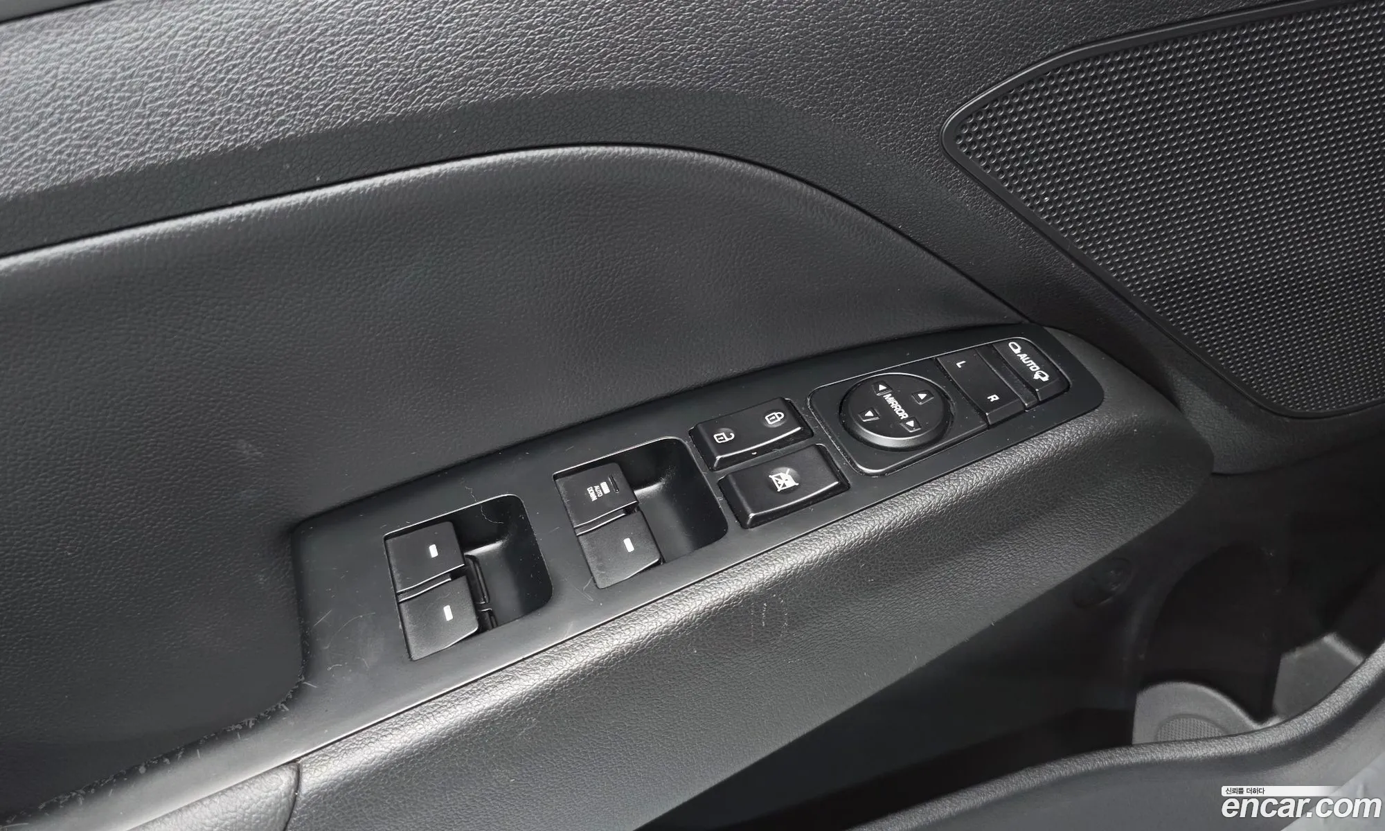 Hyundai Elantra AD 2015 — 12