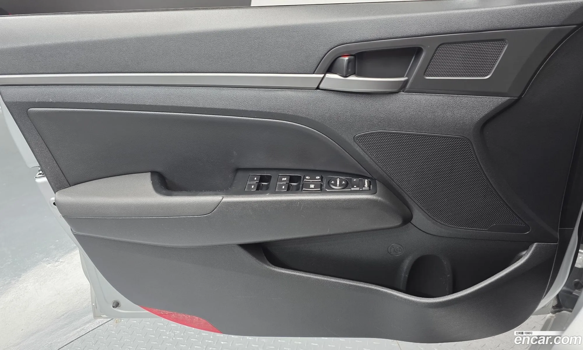 Hyundai Elantra AD 2015 — 30
