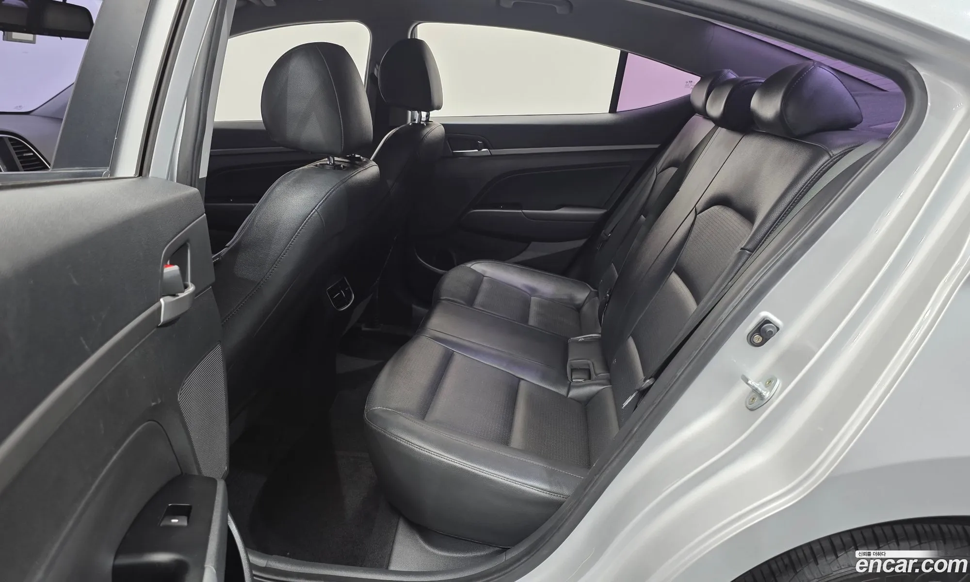 Hyundai Elantra AD 2015 — 13