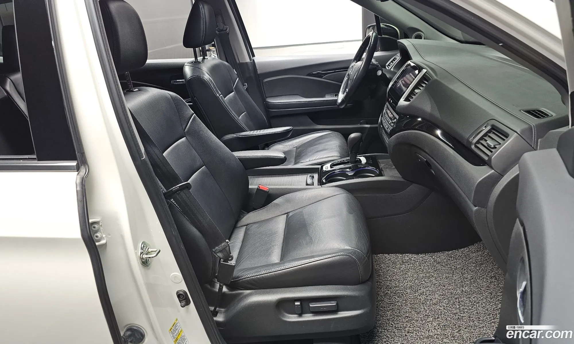Honda Pilot 2015 5FNYF6850GB201008 — 4