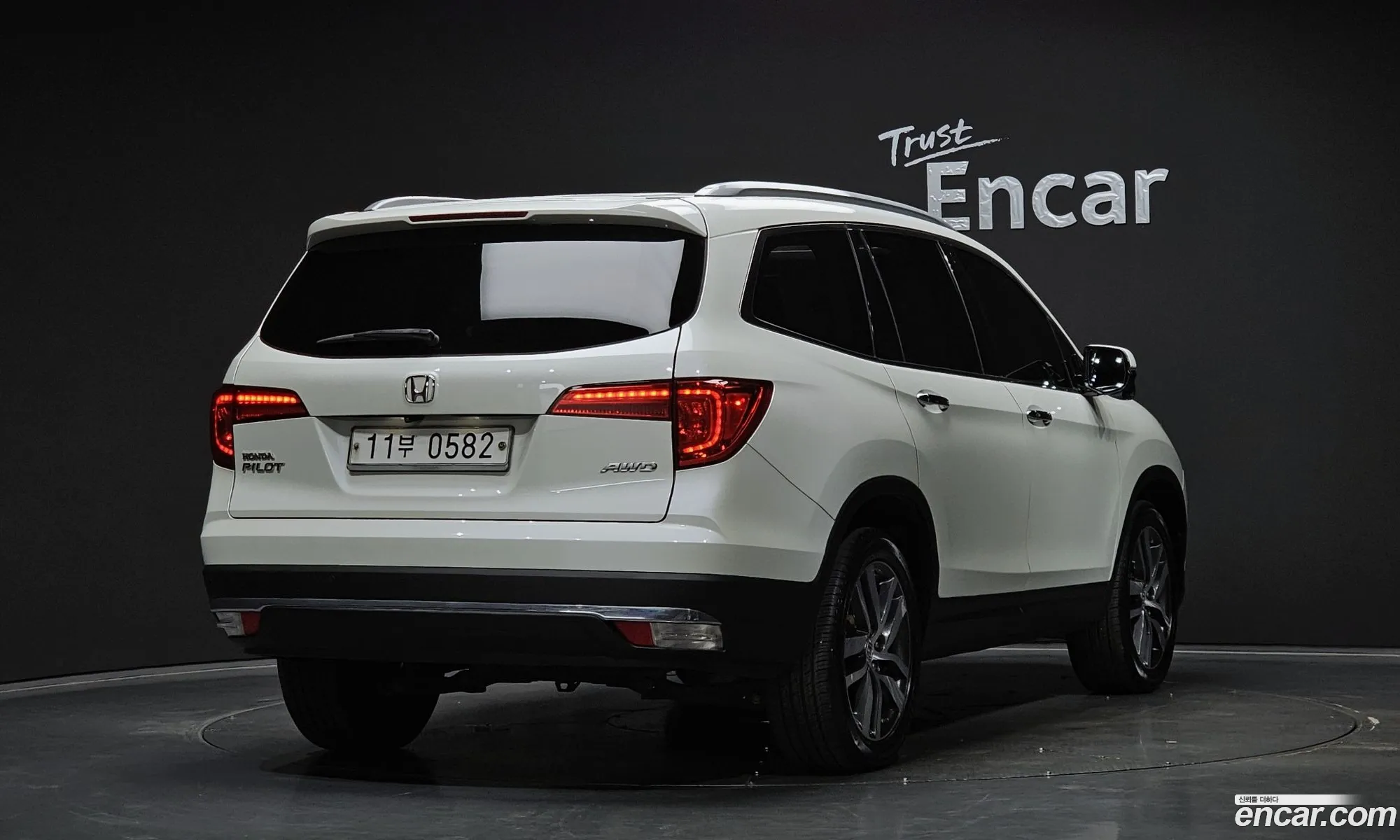 Honda Pilot 2015 5FNYF6850GB201008 — 9