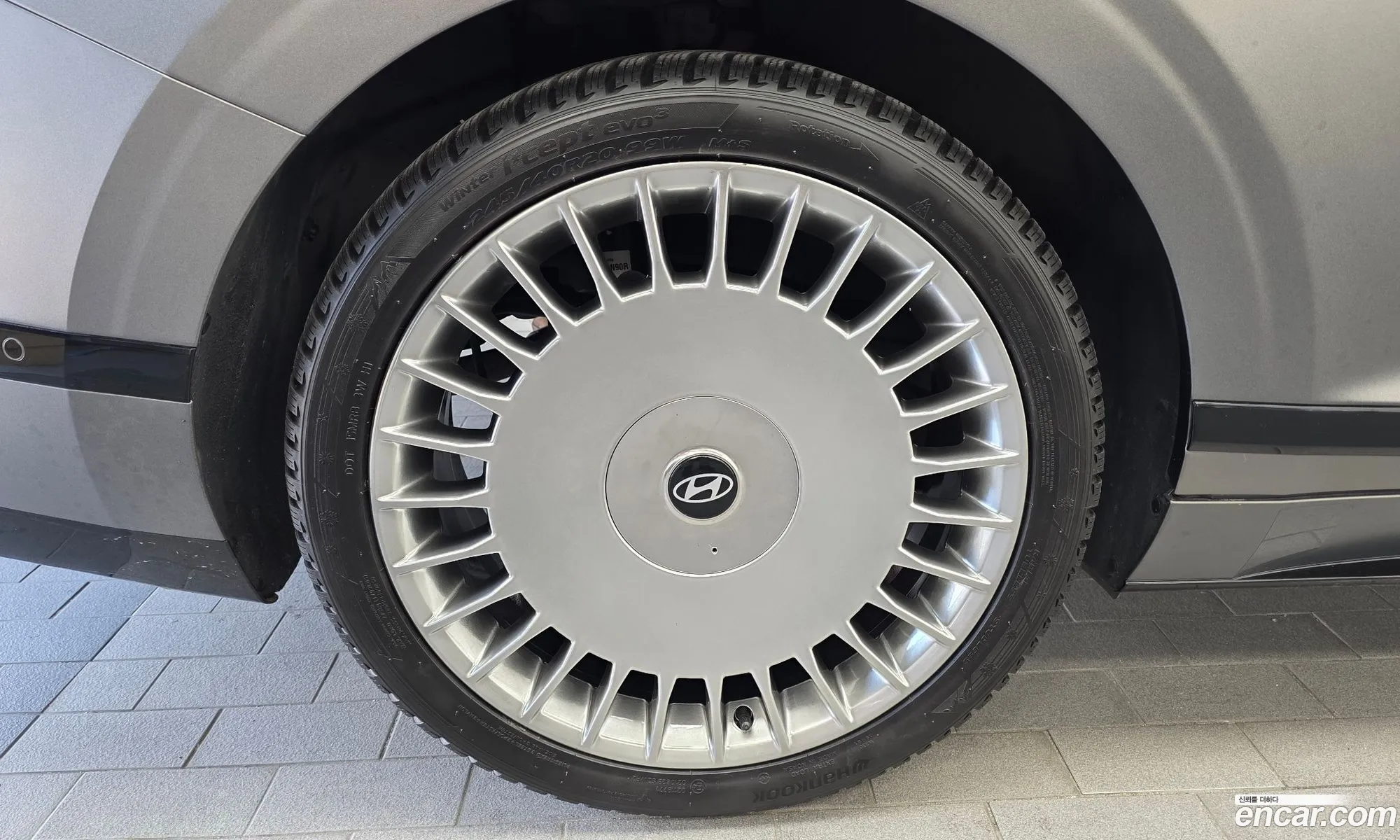 Hyundai Grandeur 2023 — 28