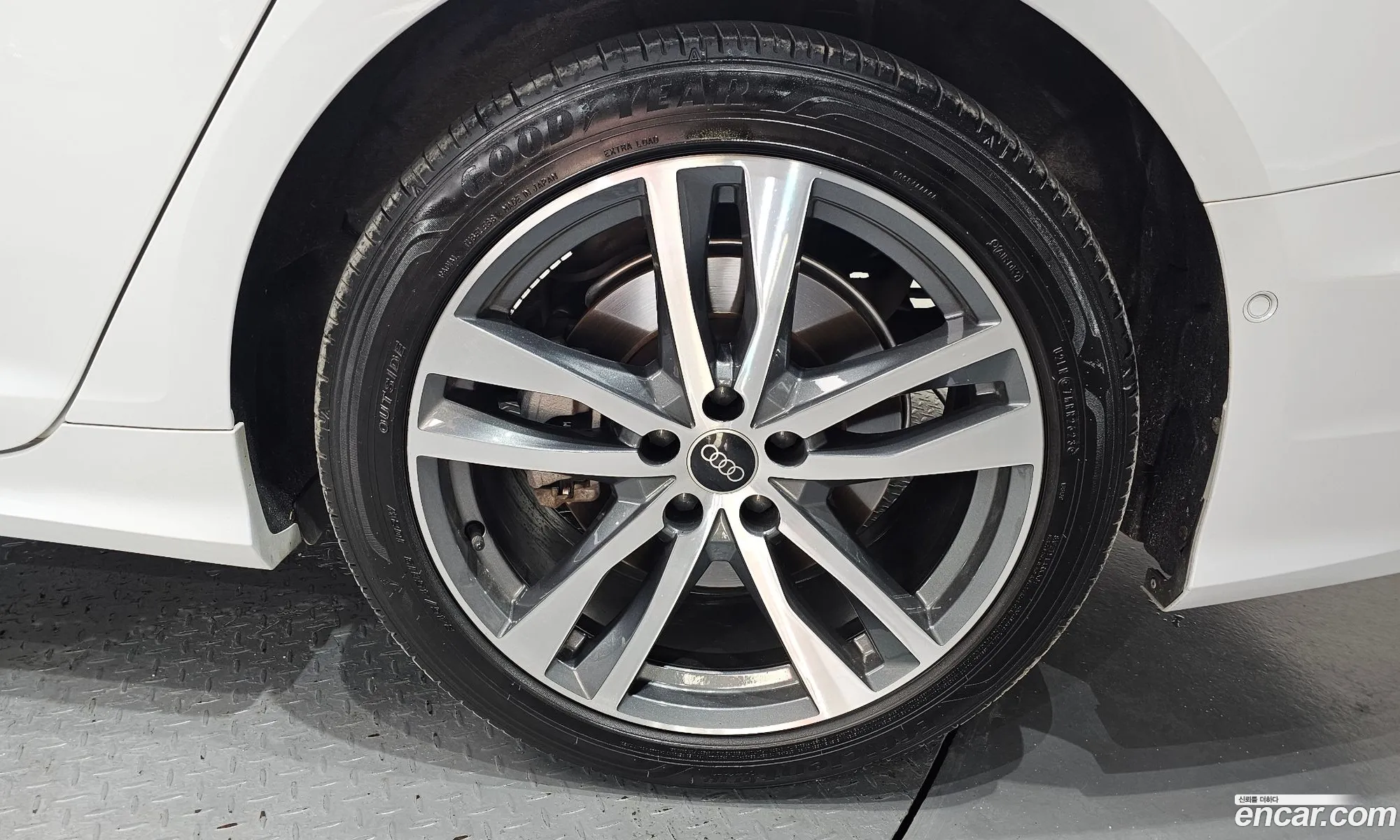 Audi A6 2023 WAUZZZF20PN050370 — 17