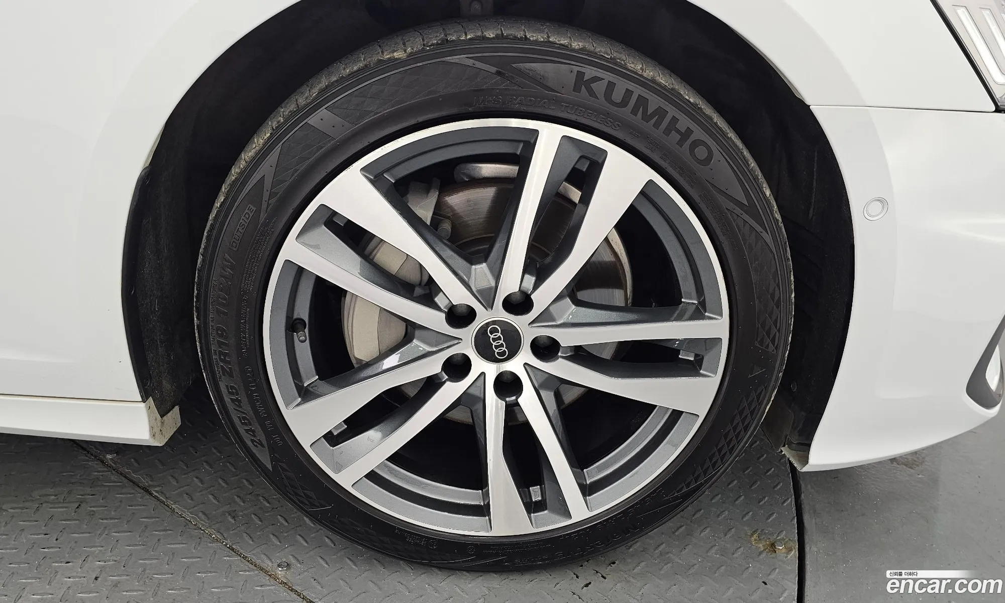 Audi A6 2023 WAUZZZF20PN050370 — 27