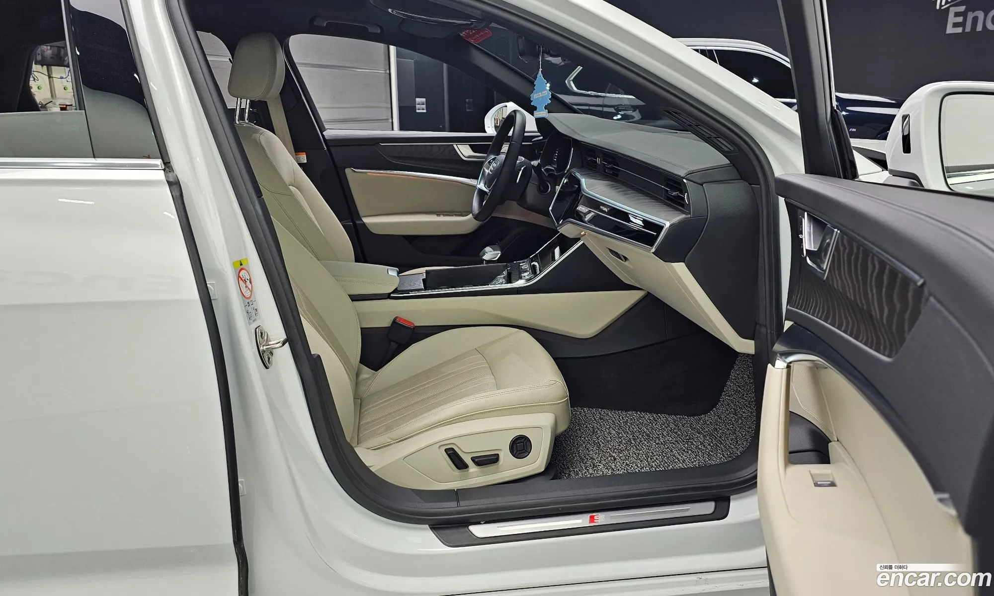 Audi A6 2023 WAUZZZF20PN050370 — 14