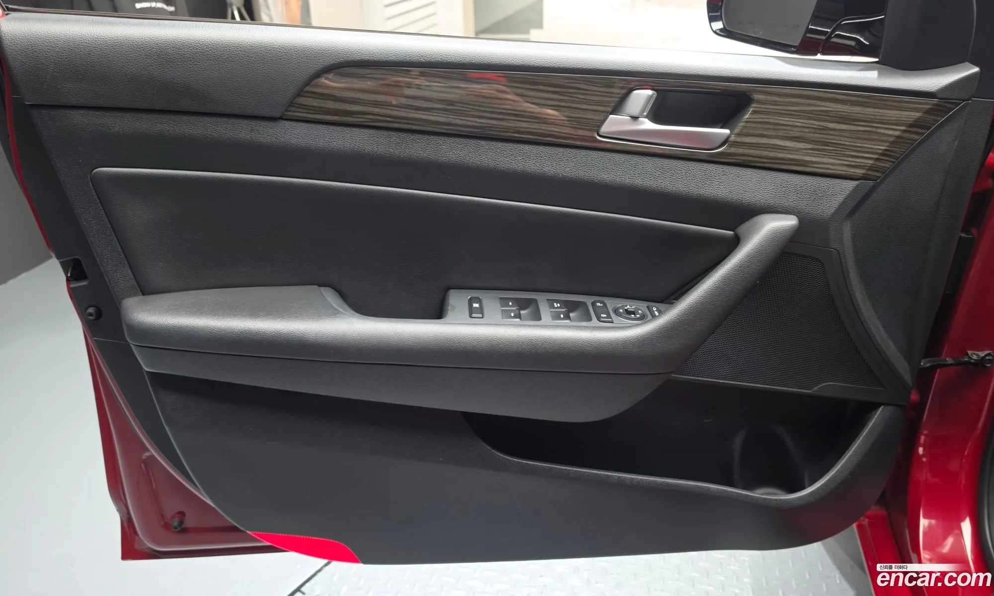 Hyundai LF Sonata 2014 — 10