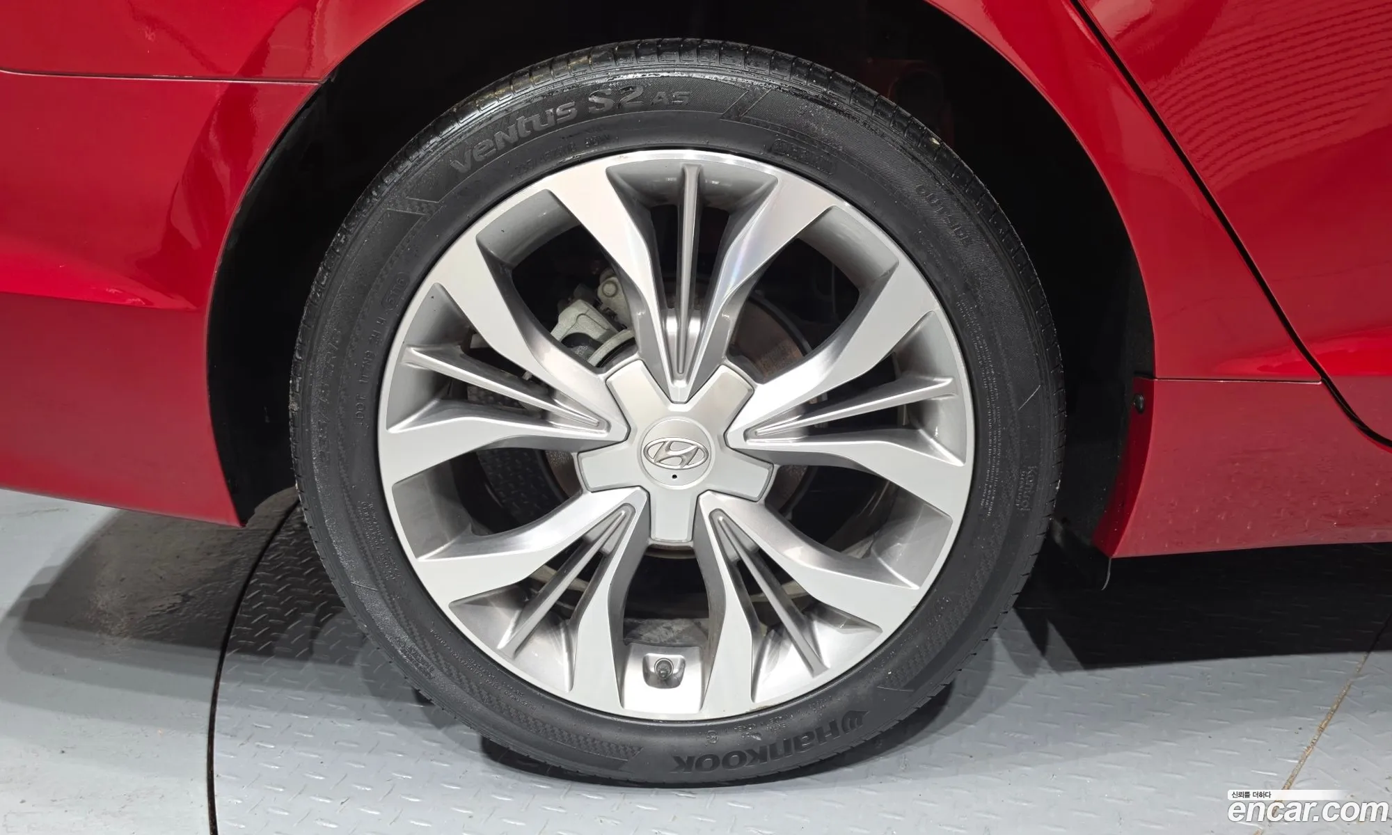 Hyundai LF Sonata 2014 — 23