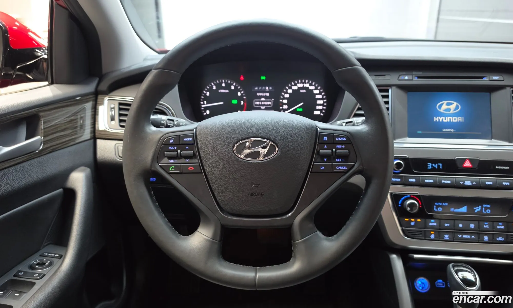 Hyundai LF Sonata 2014 — 21