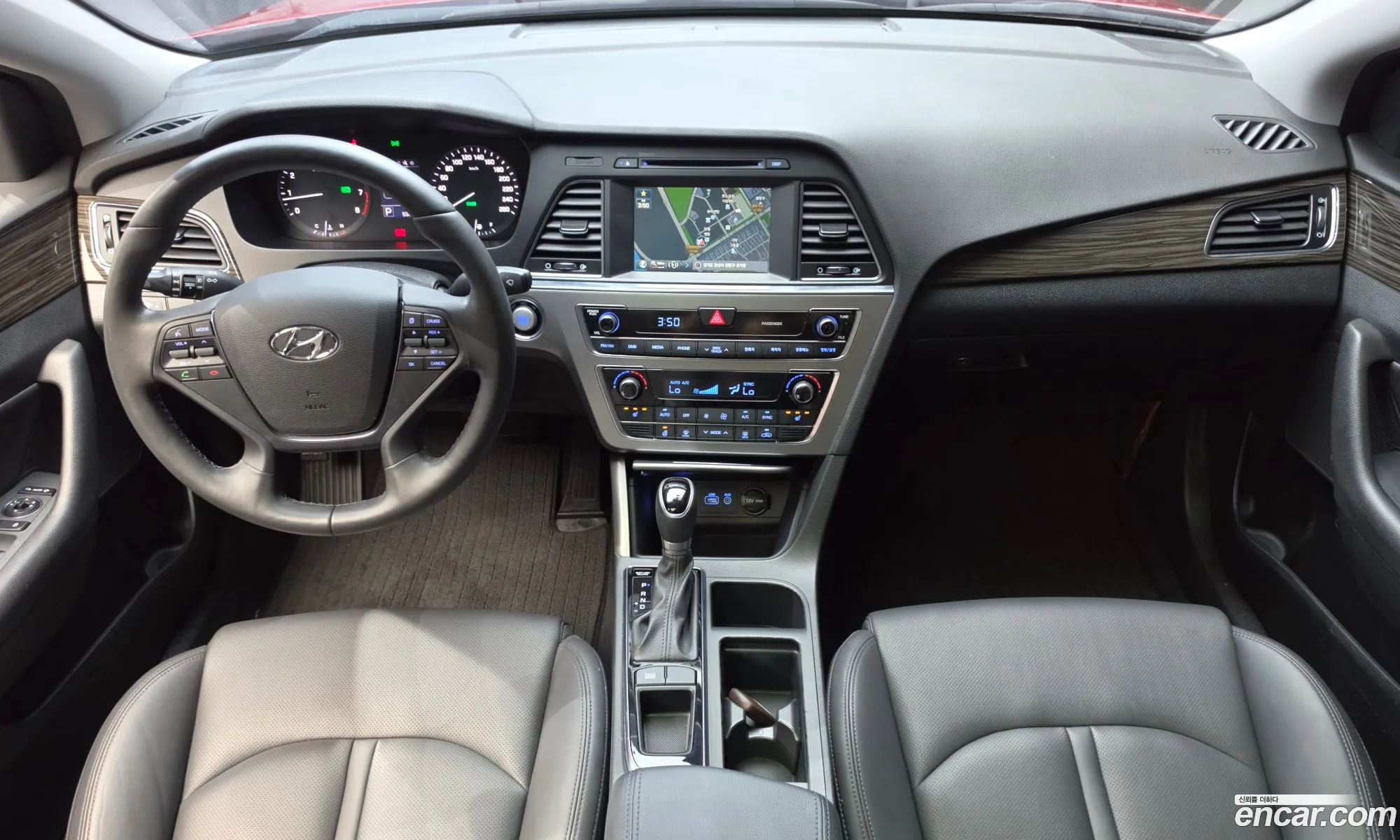 Hyundai LF Sonata 2014 — 25