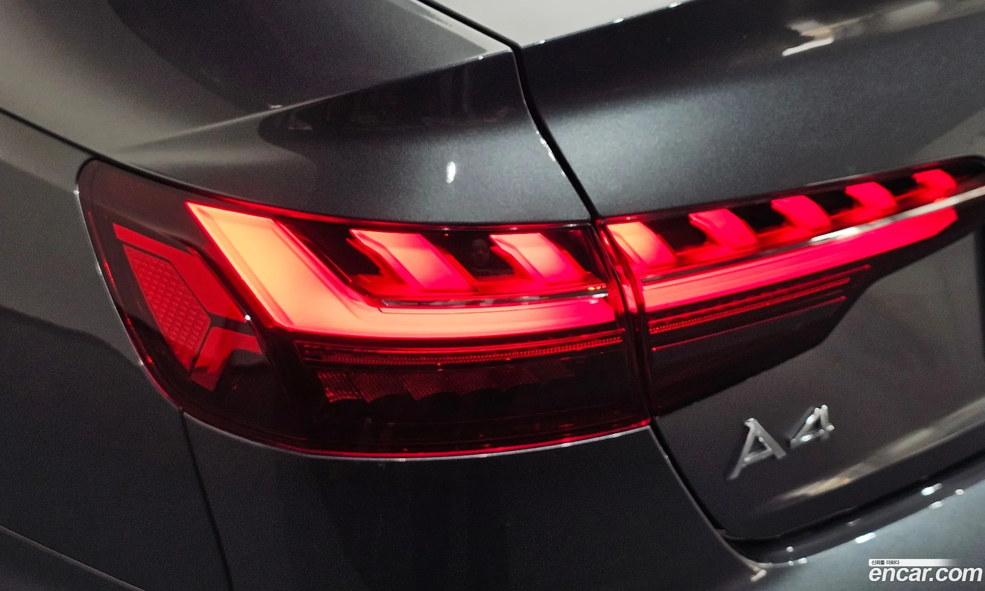 Audi A4 2020 WAUZZZF48LA053147 — 34
