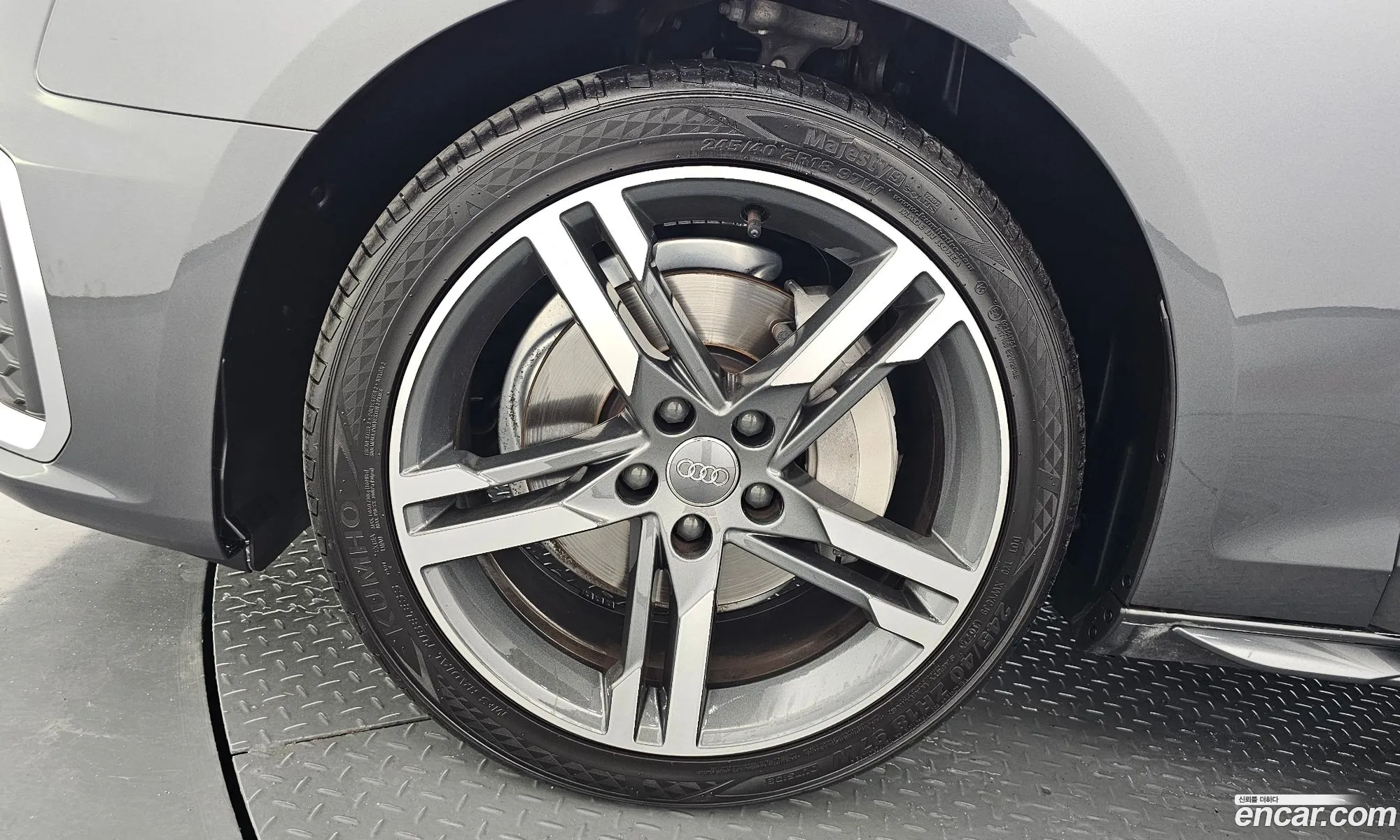 Audi A4 2020 WAUZZZF48LA053147 — 17