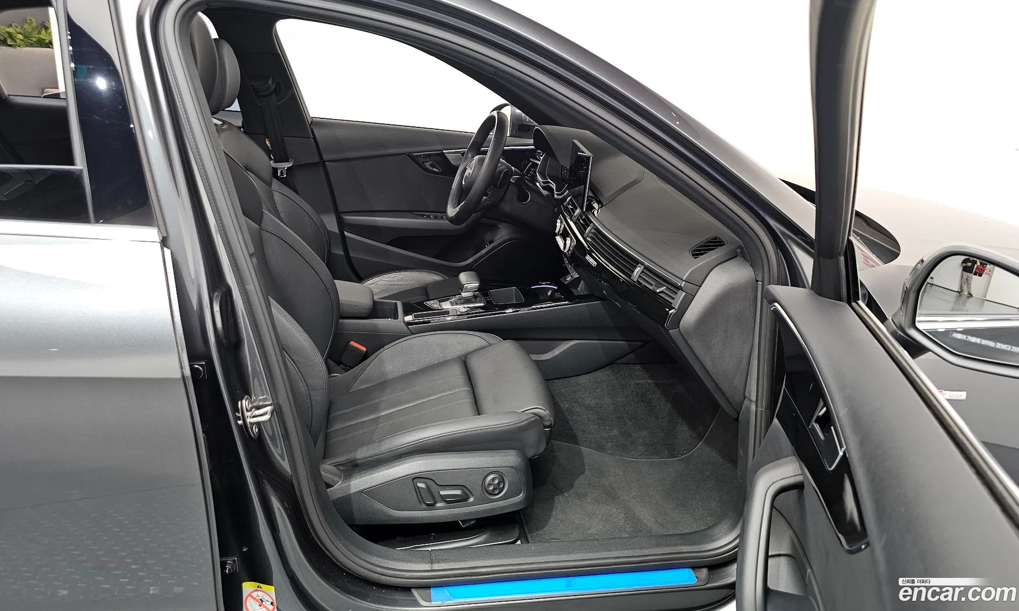 Audi A4 2020 WAUZZZF48LA053147 — 10