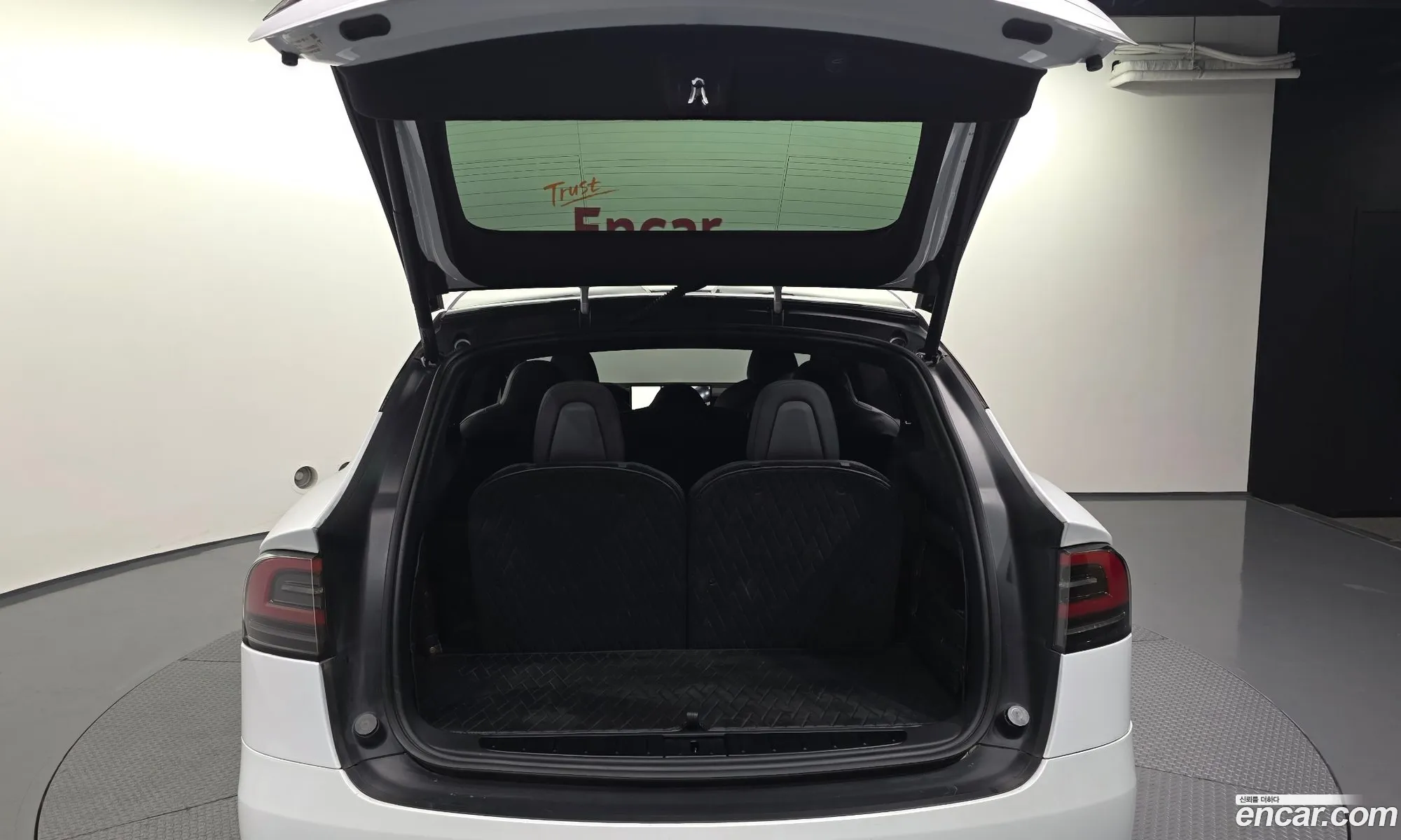 Tesla Model X 2023 7SAXCAE56PF397387 — 4