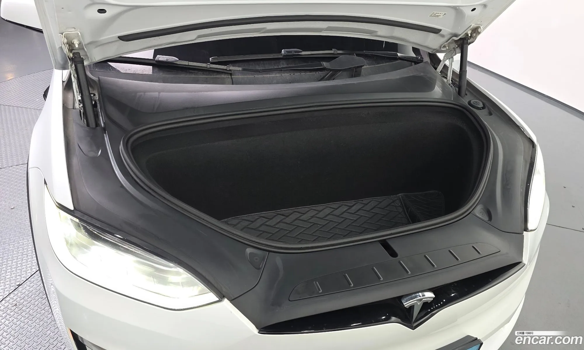 Tesla Model X 2023 7SAXCAE56PF397387 — 12
