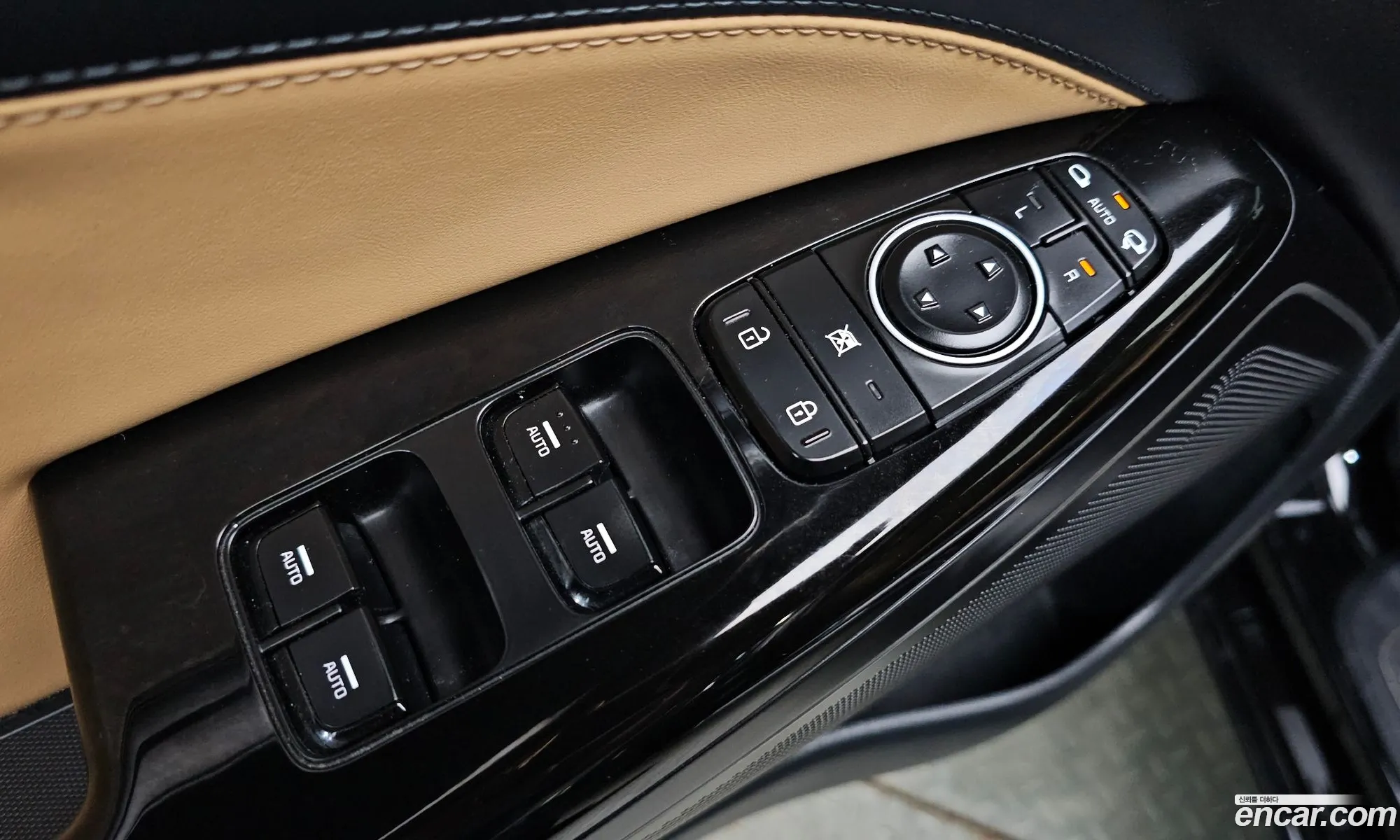 Kia K7 Premier Hybrid 2019 — 16
