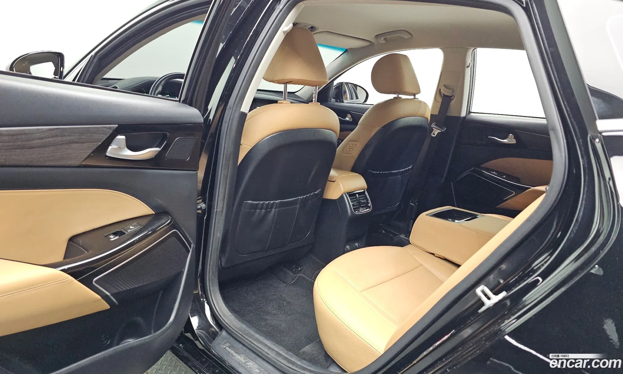 Kia K7 Premier Hybrid 2019 — 29