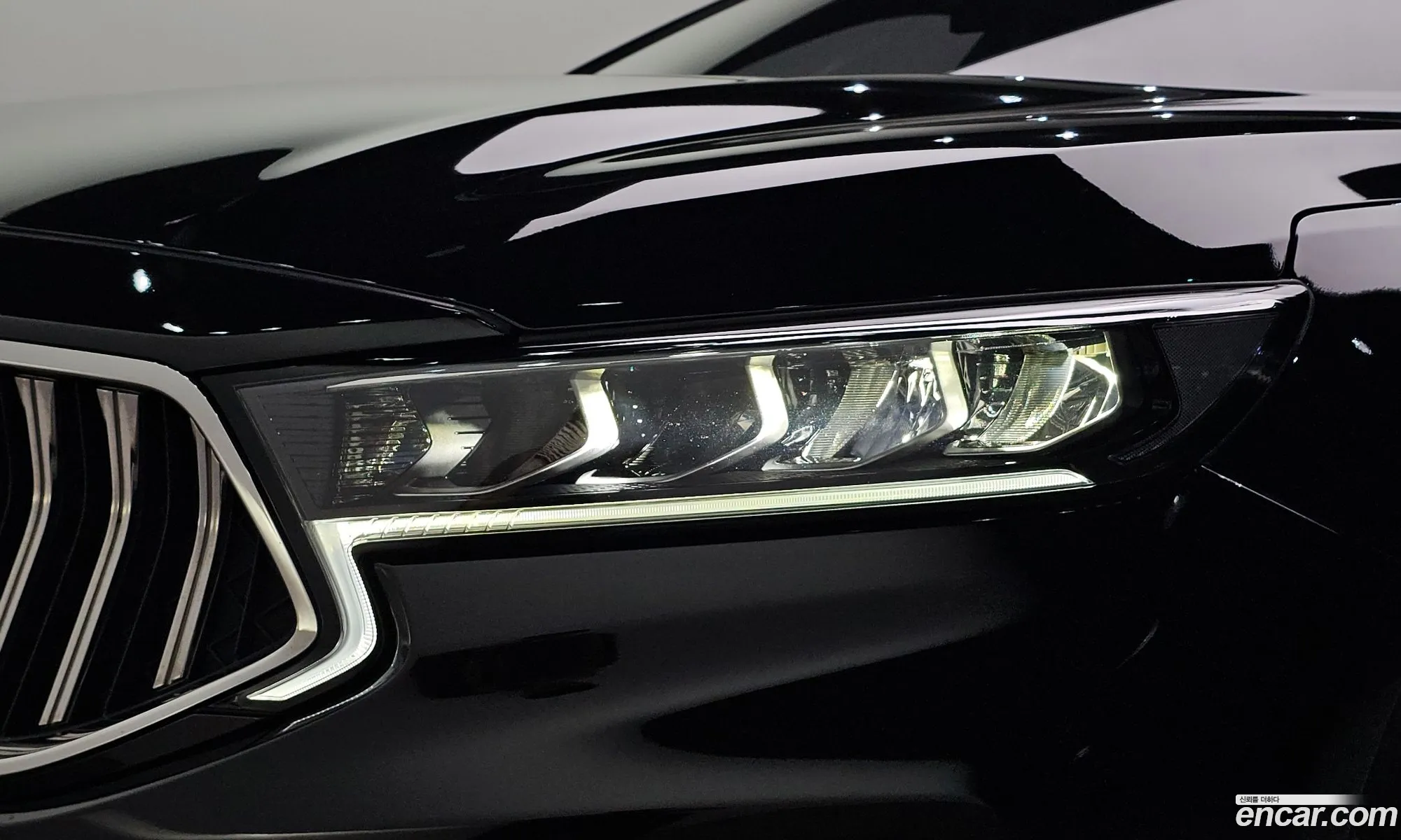 Kia K7 Premier Hybrid 2019 — 28