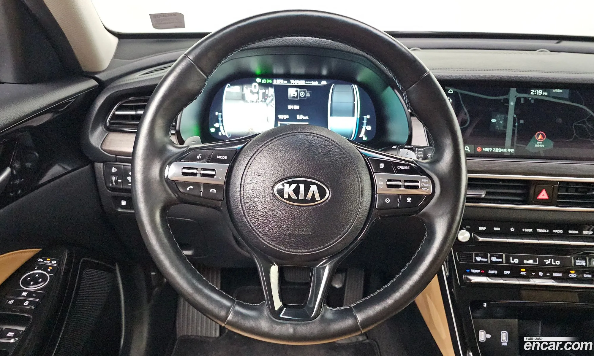 Kia K7 Premier Hybrid 2019 — 10