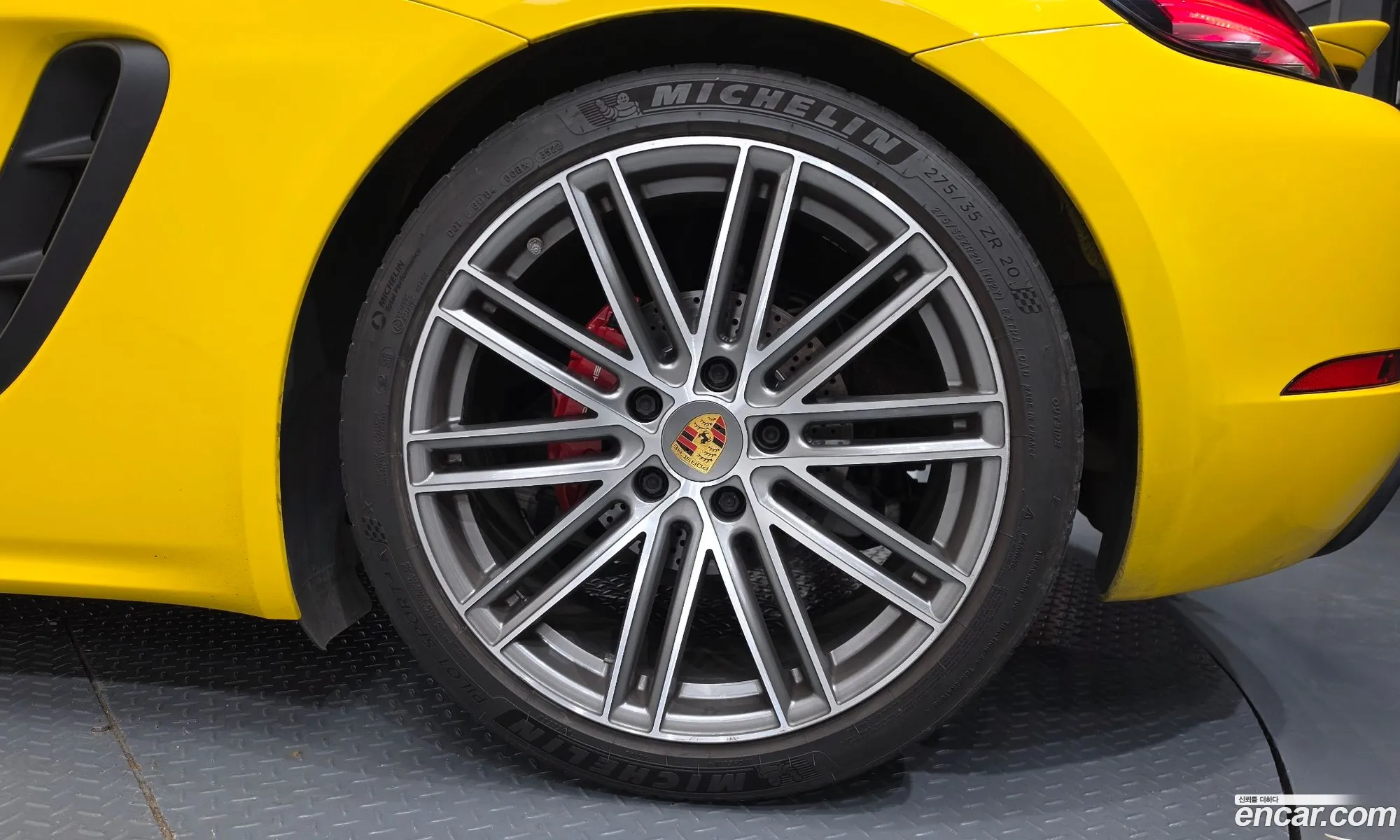 Porsche 718 Boxster 2018 WP0CB2980JS228338 — 19