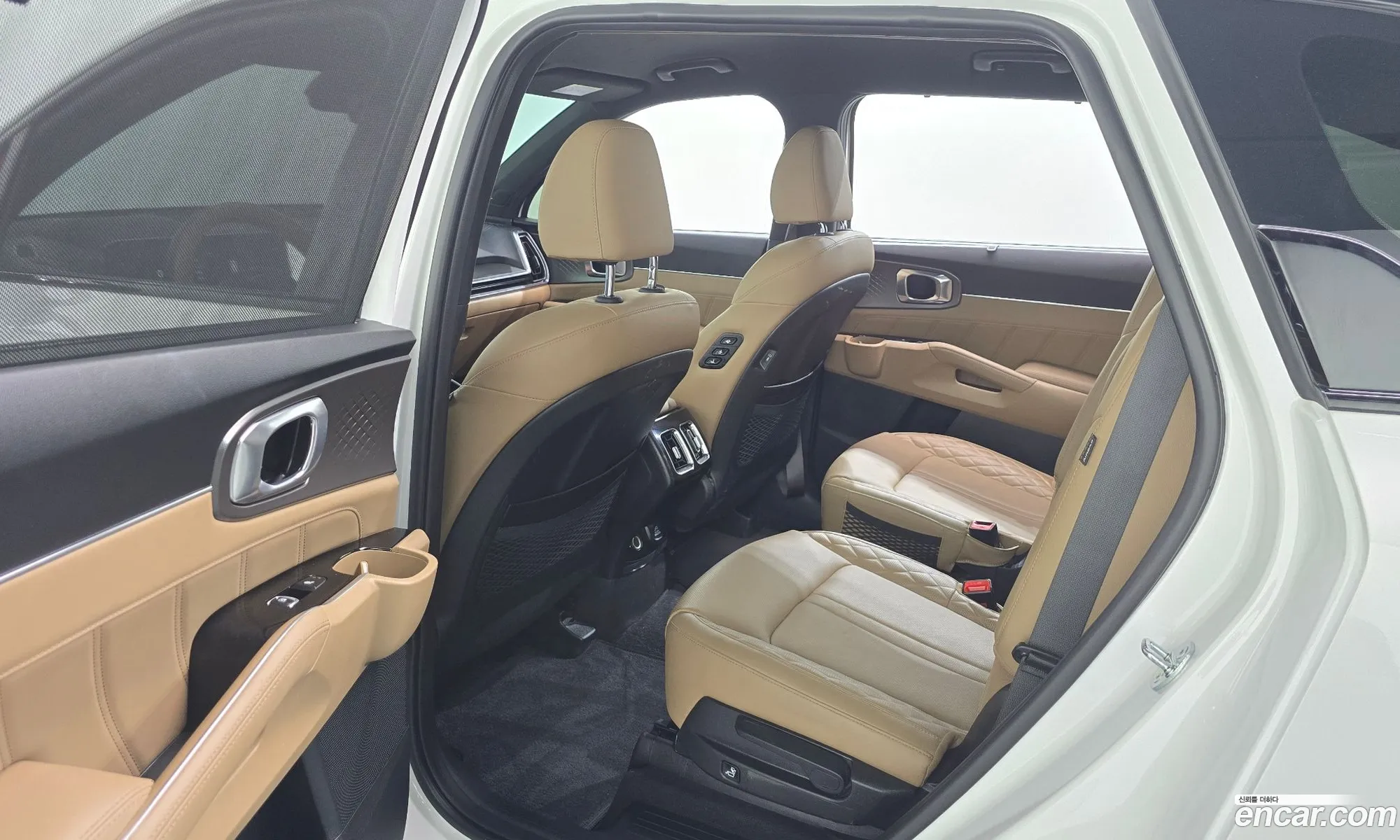 Kia Sorento 2023 — 18