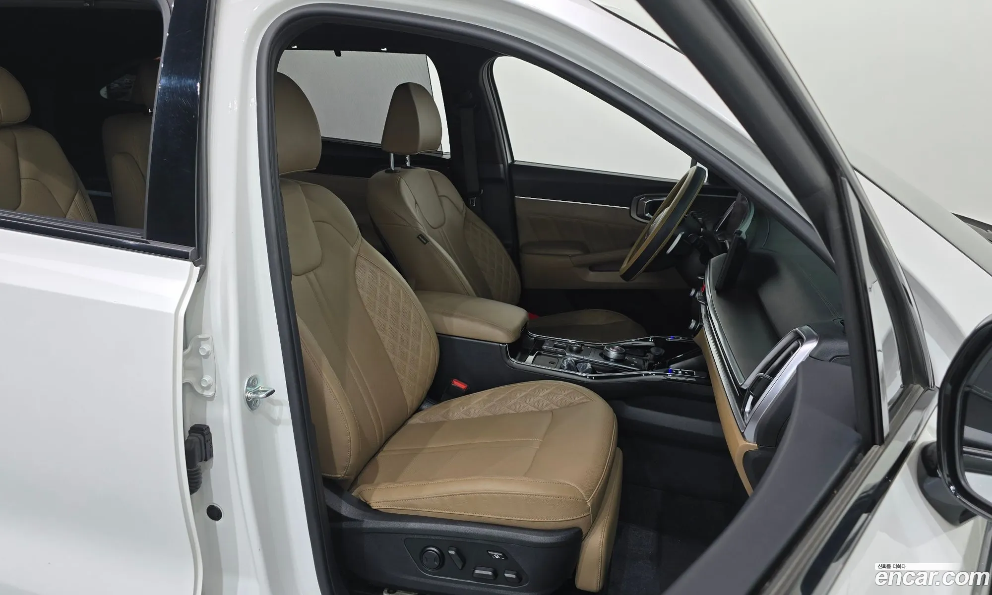 Kia Sorento 2023 — 16