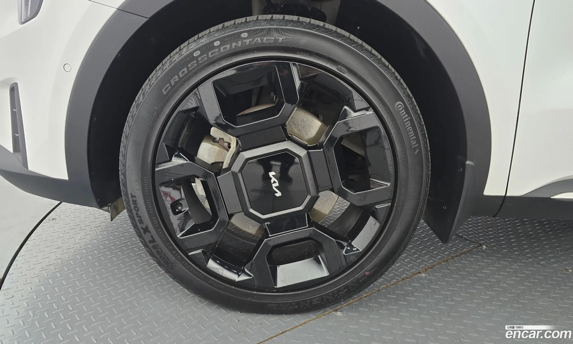 Kia Sorento 2023 — 8