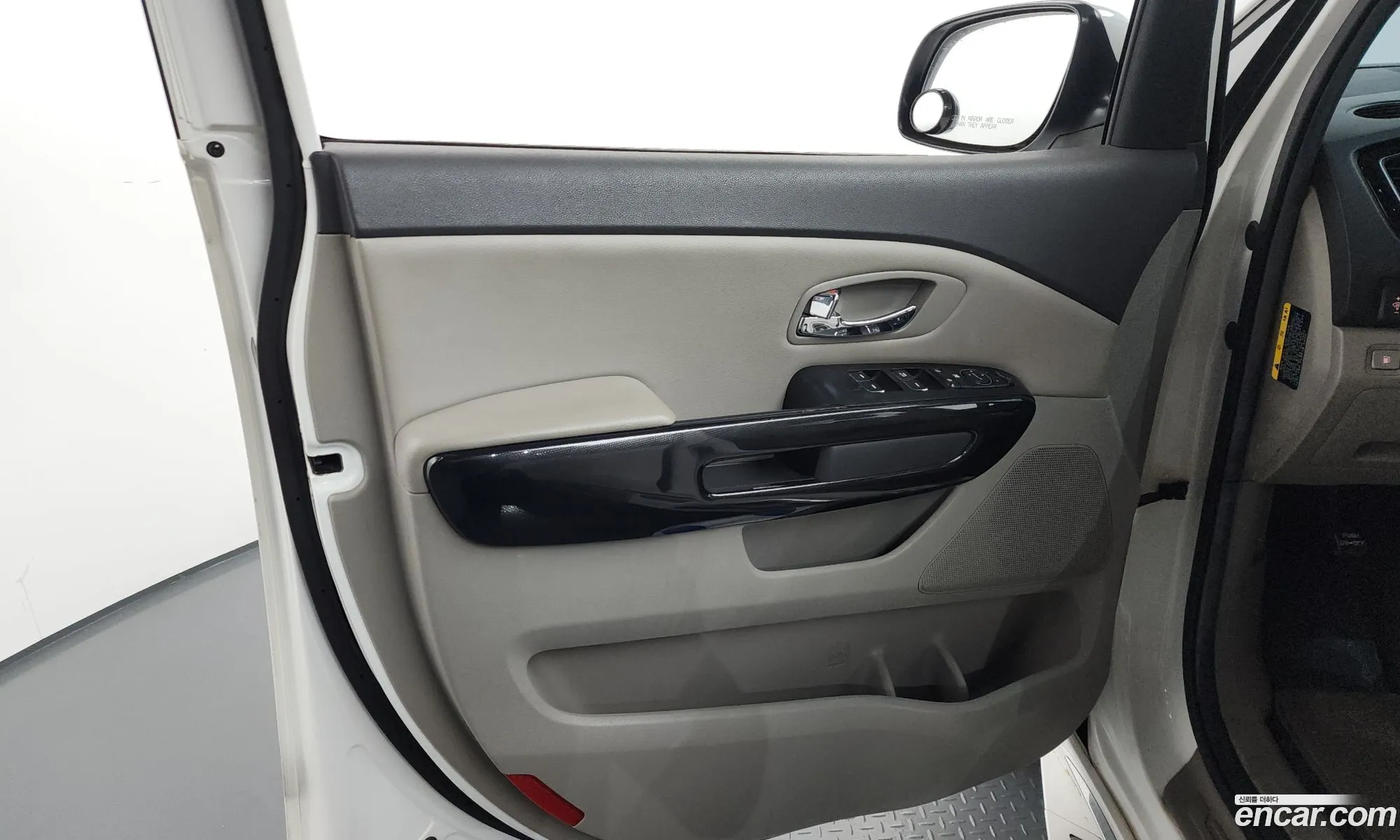 Kia Carnival 2015 — 13