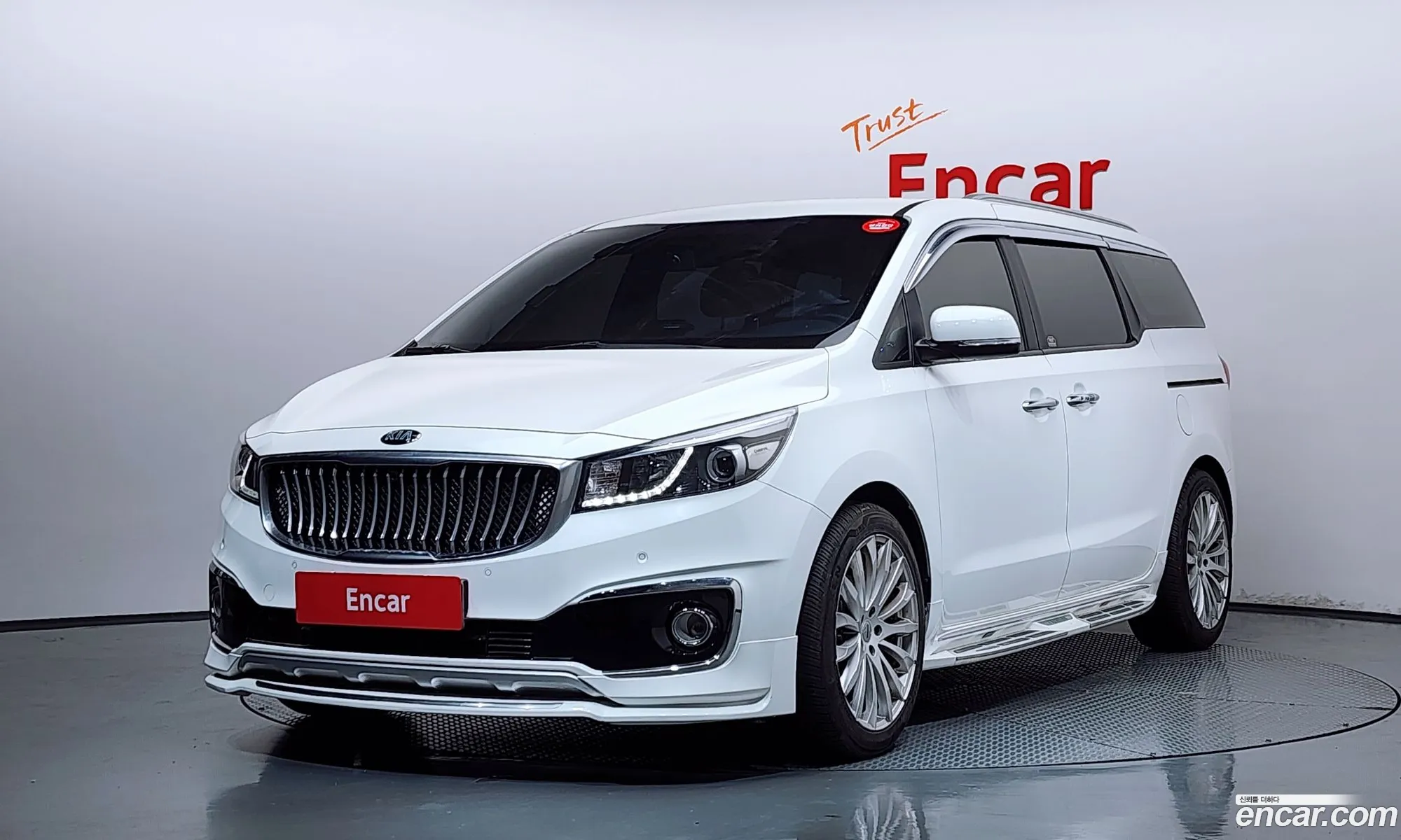 Kia Carnival 2015 — 3