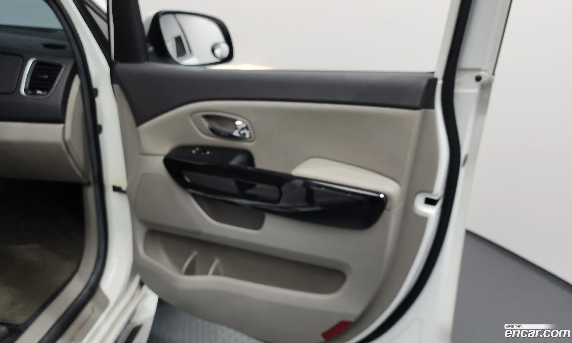 Kia Carnival 2015 — 12