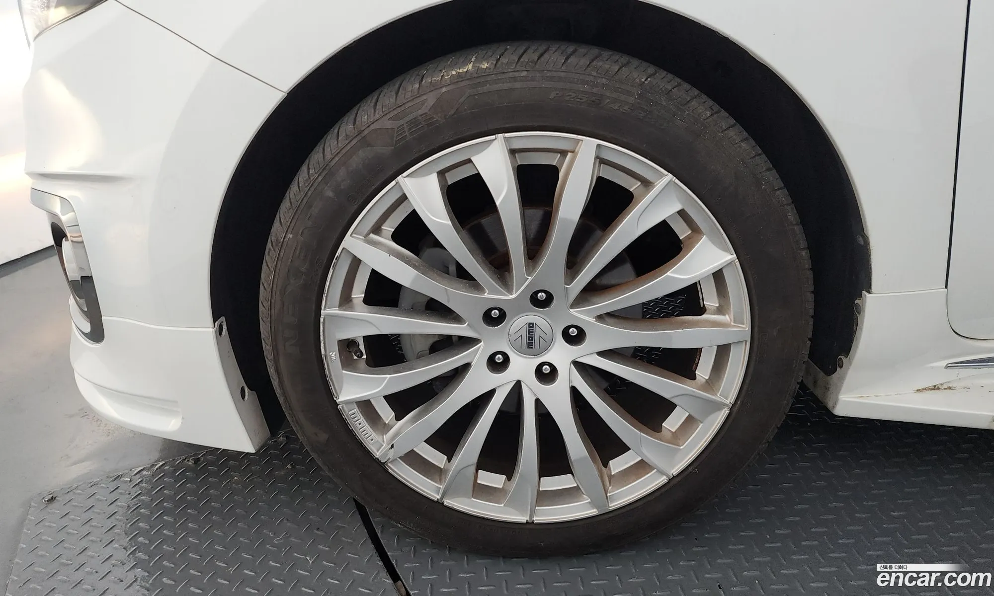 Kia Carnival 2015 — 23