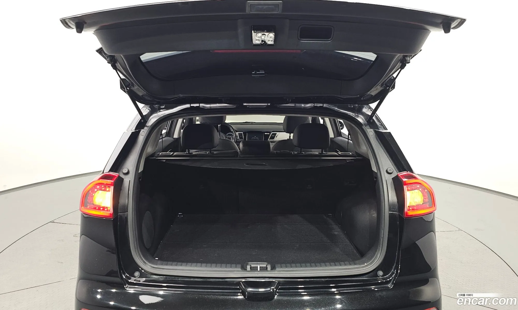 Kia Niro 2017 — 2