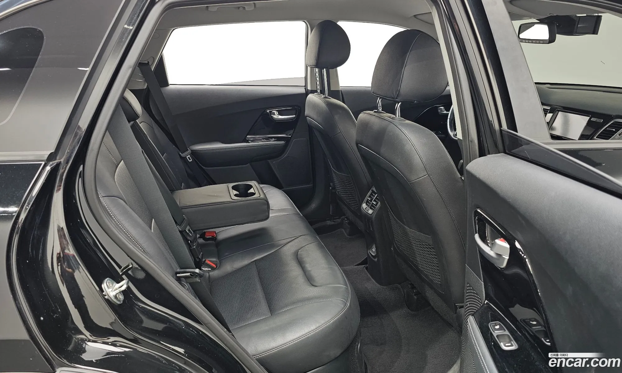 Kia Niro 2017 — 30