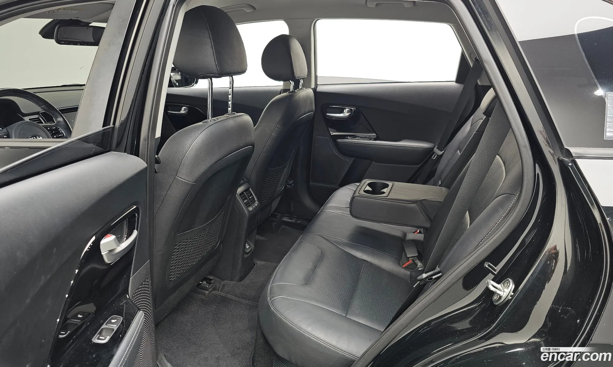 Kia Niro 2017 — 32